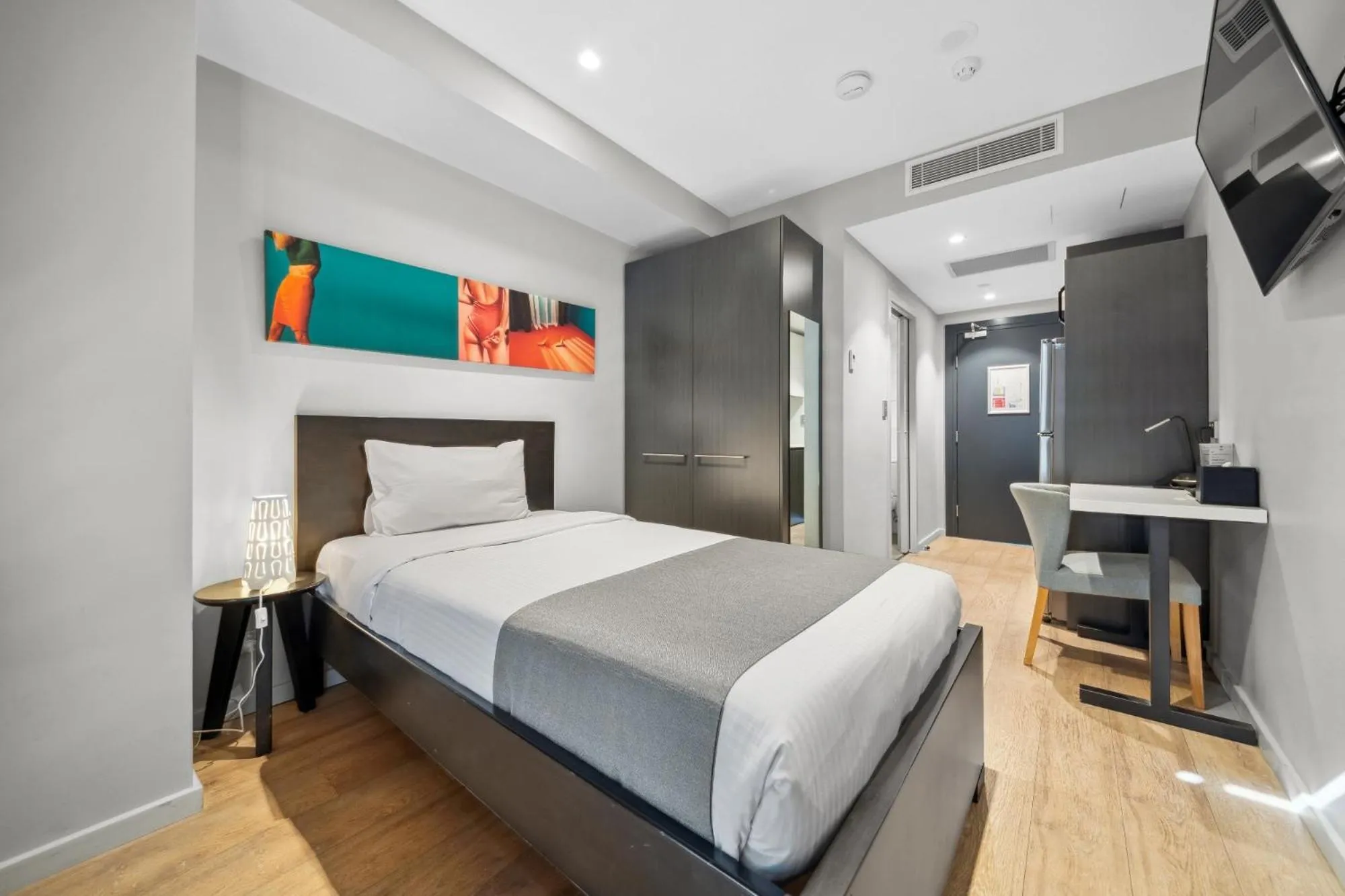 Photo of the whole room, Bed in Studio 8 Residences - Adults Only