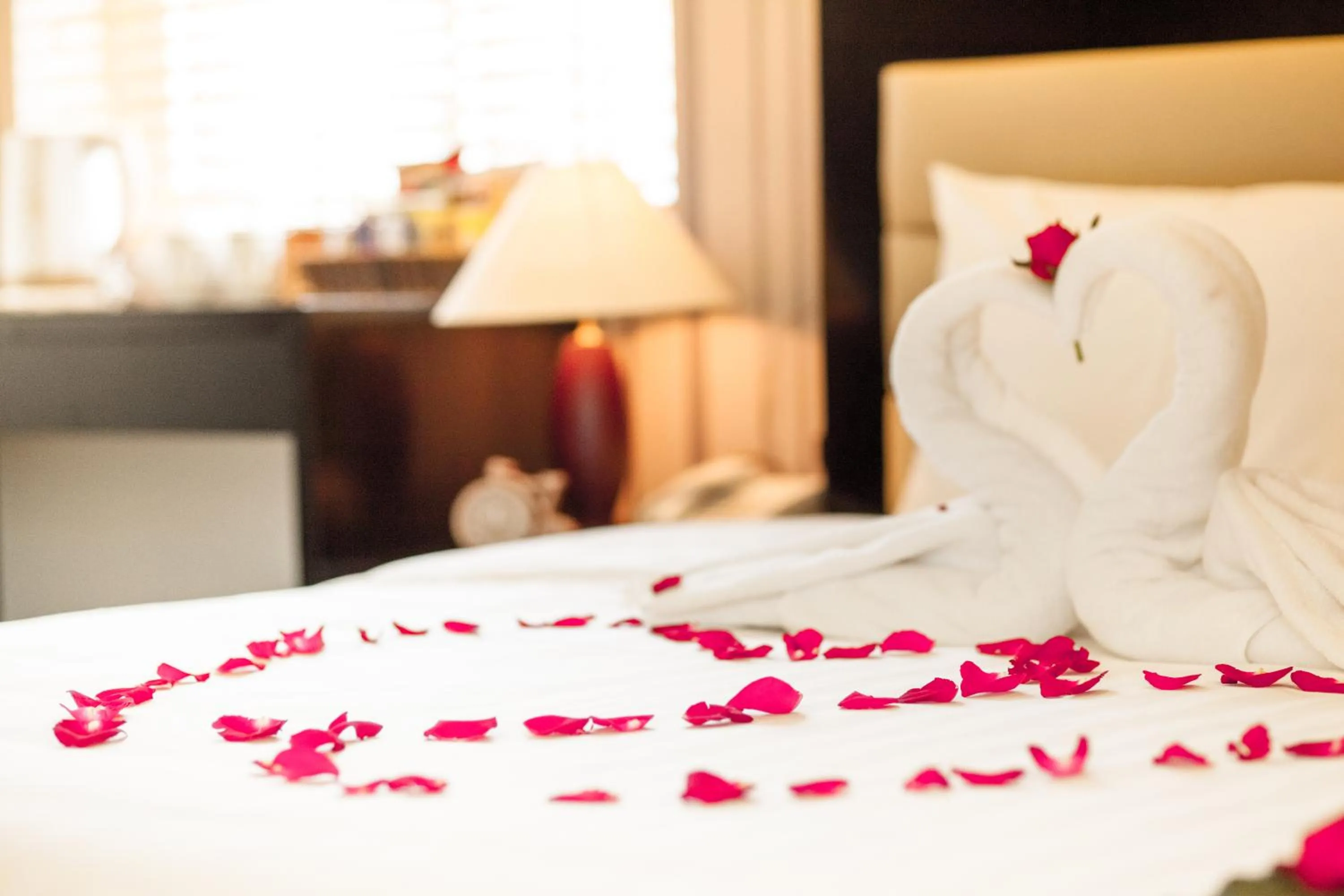 Bedroom, Bed in HalongSeoul Hotel