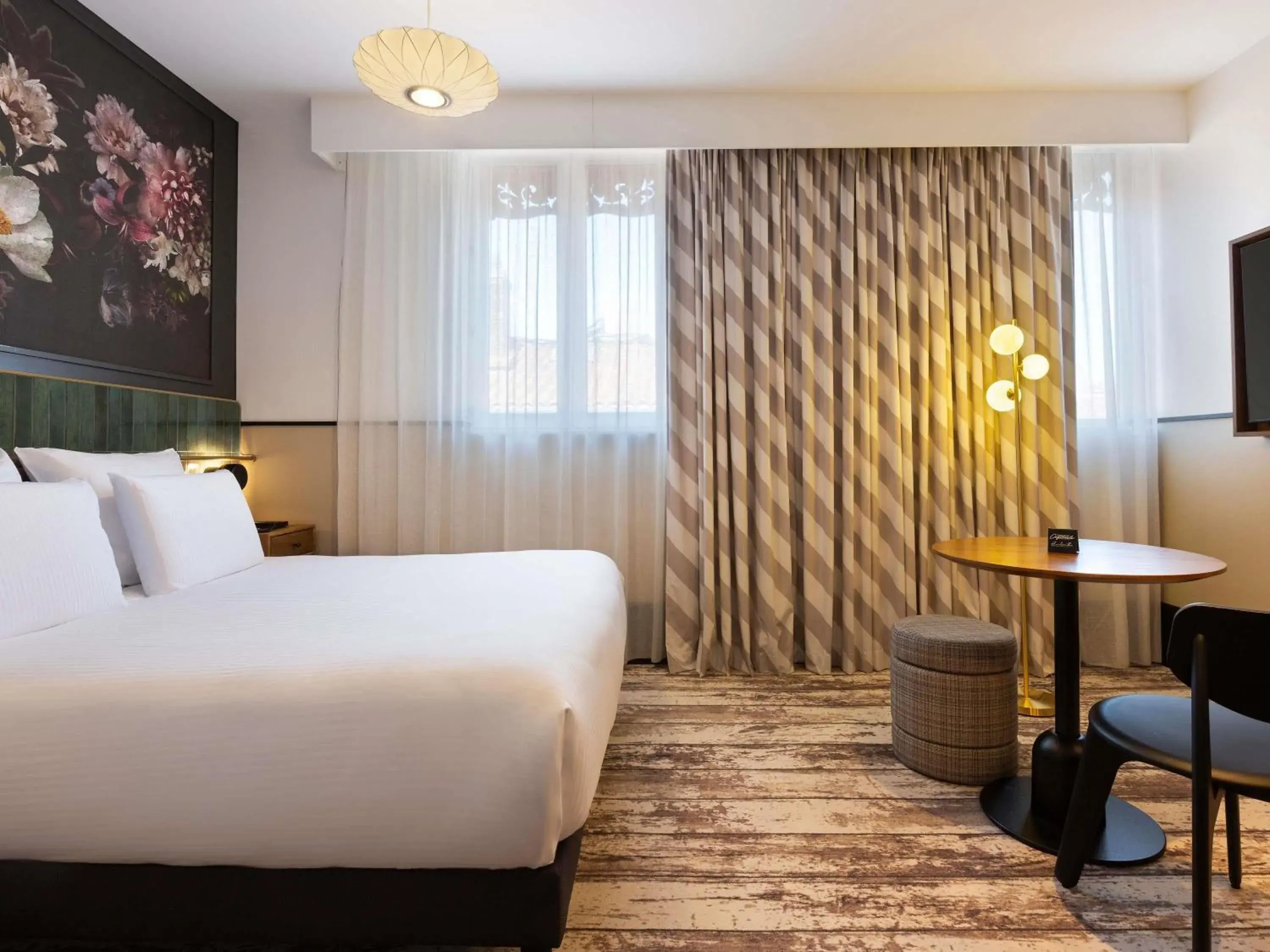 Classic Double Room in Hotel Les Capitouls Toulouse Centre - Handwritten Collection Classic Double Room in Hotel Les Capitouls Toulouse Centre - Handwritten Collection