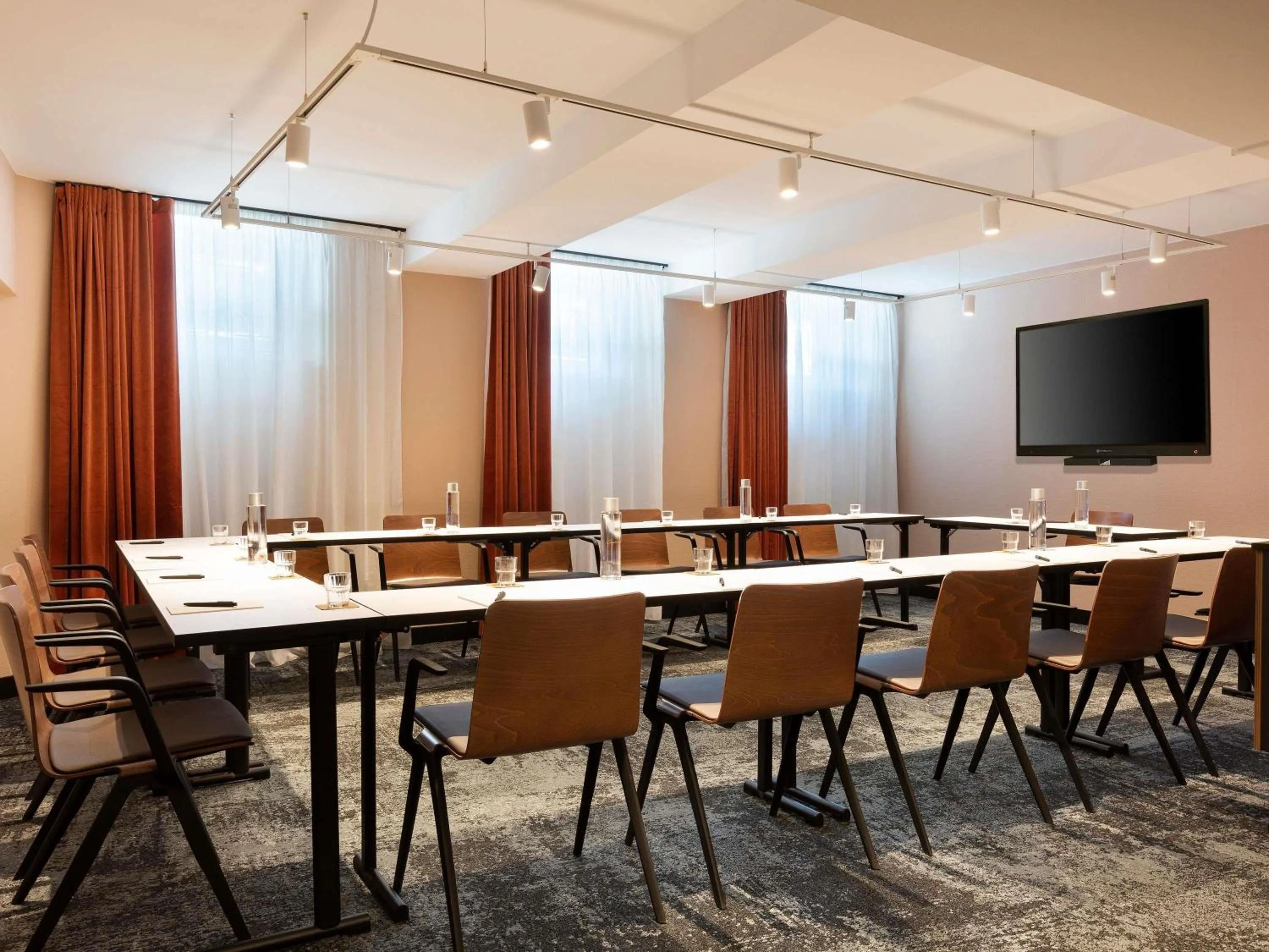 Property building in Hotel Les Capitouls Toulouse Centre - Handwritten Collection