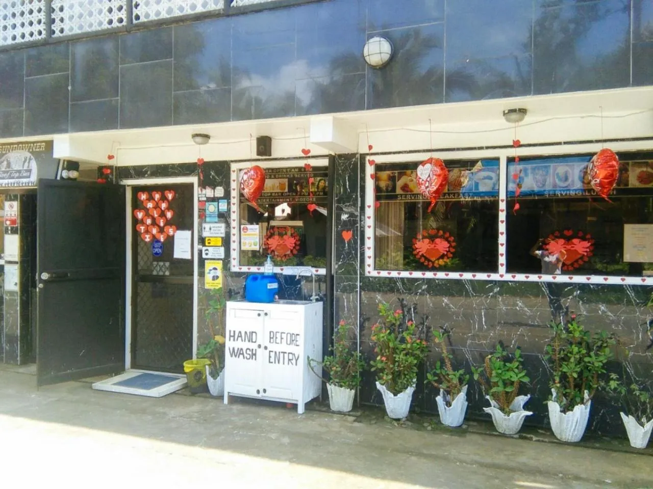 Lobby or reception in RedDoorz @ Western Highway Lodge Hotel