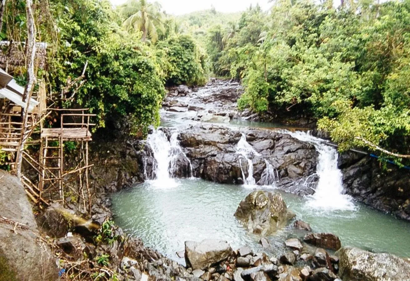 Nearby landmark in RedDoorz @ Western Highway Lodge Hotel