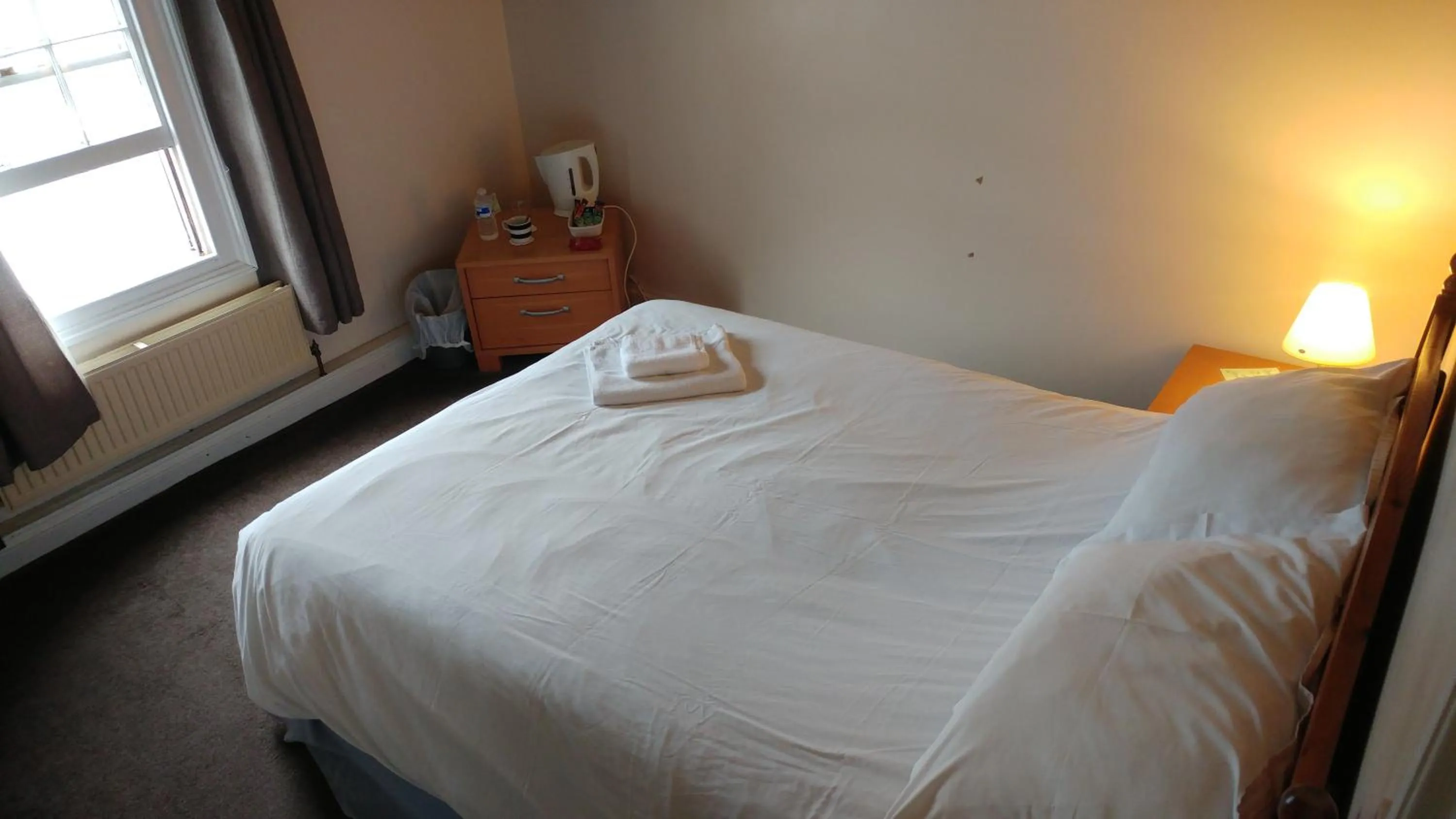 Bed in The Three Horseshoes