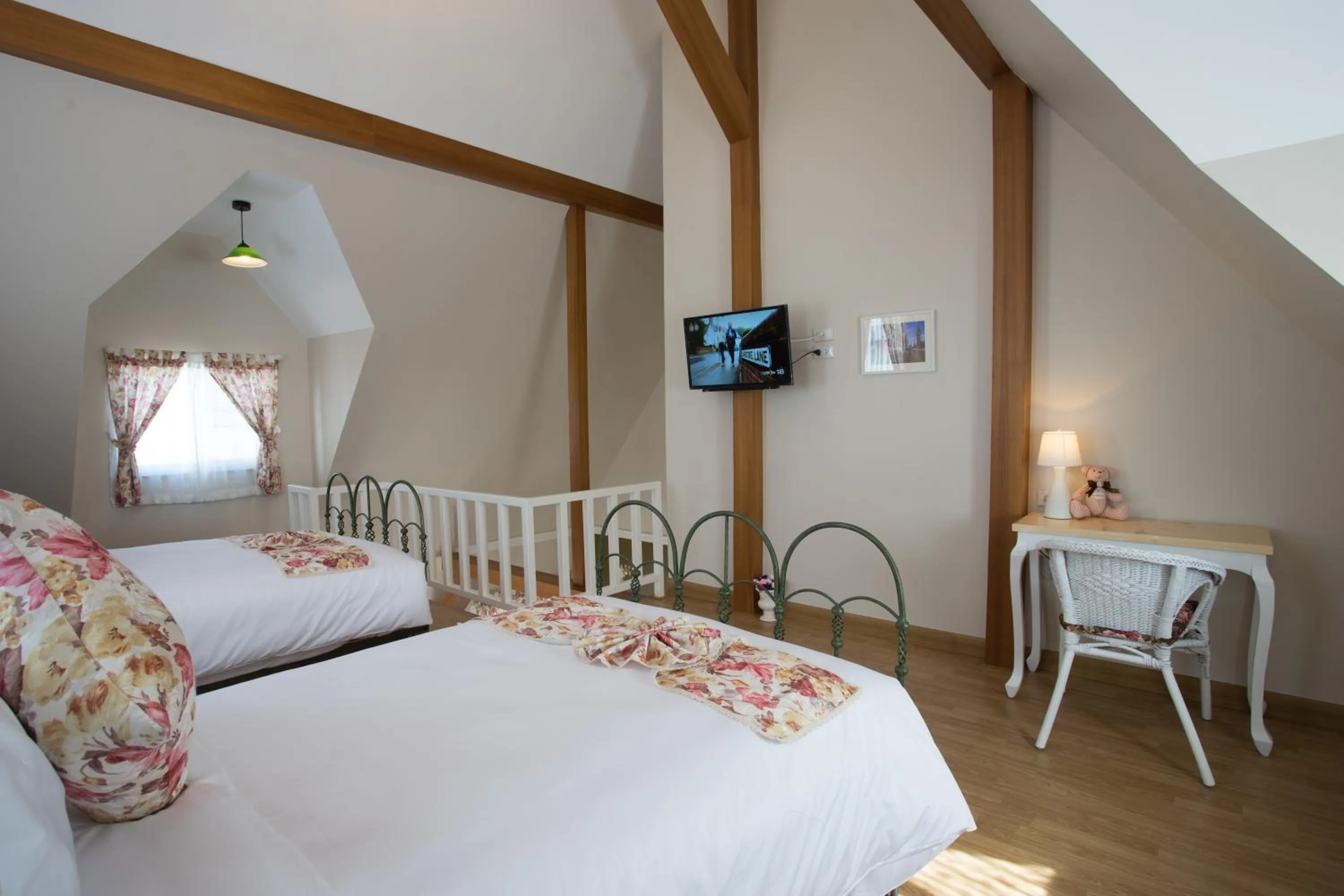 Bedroom, Bed in Hillsborough The English Country House Hotel & Leisure