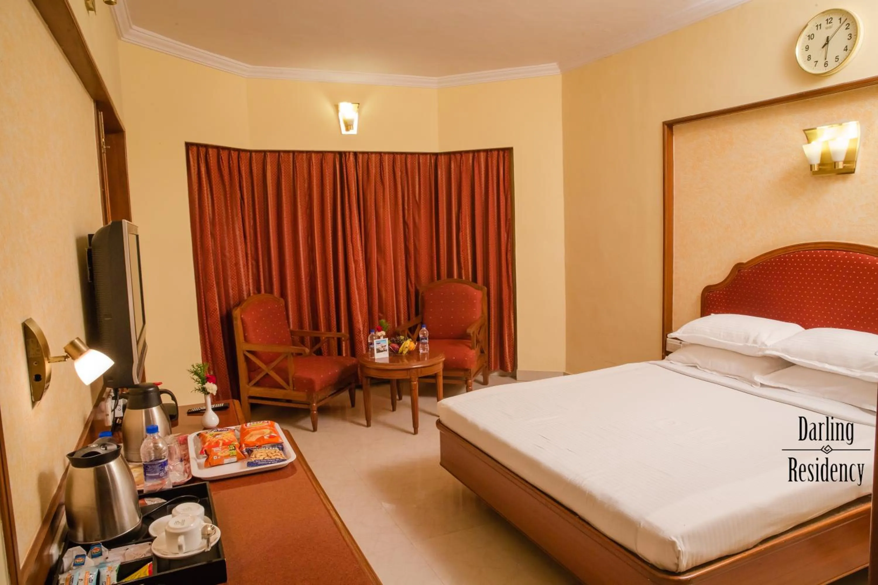 Photo of the whole room, Bed in Darling Residency