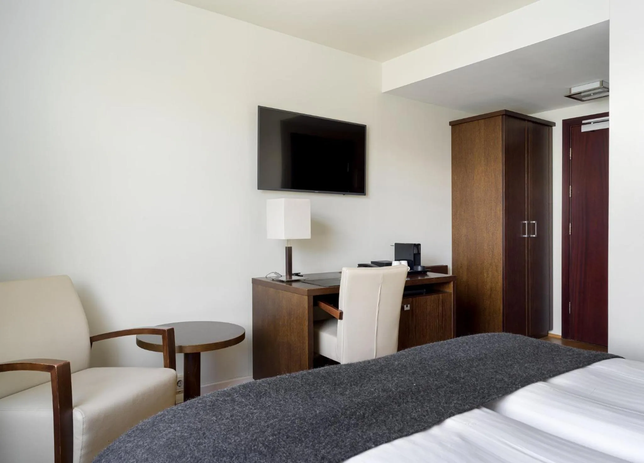 Bedroom, Bed in Hotel Kea by Keahotels