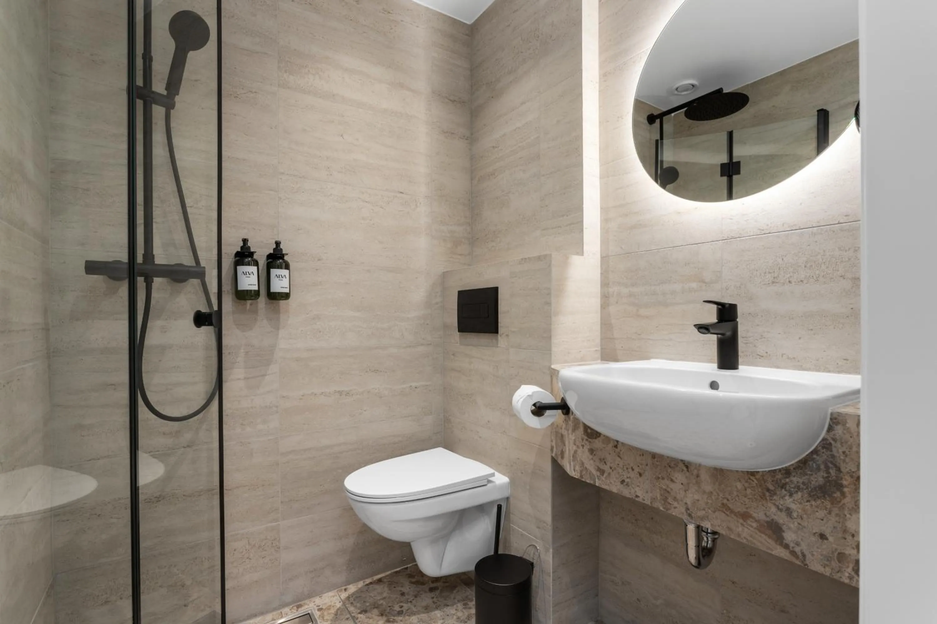 Shower in Alva Hotel Brautarholt