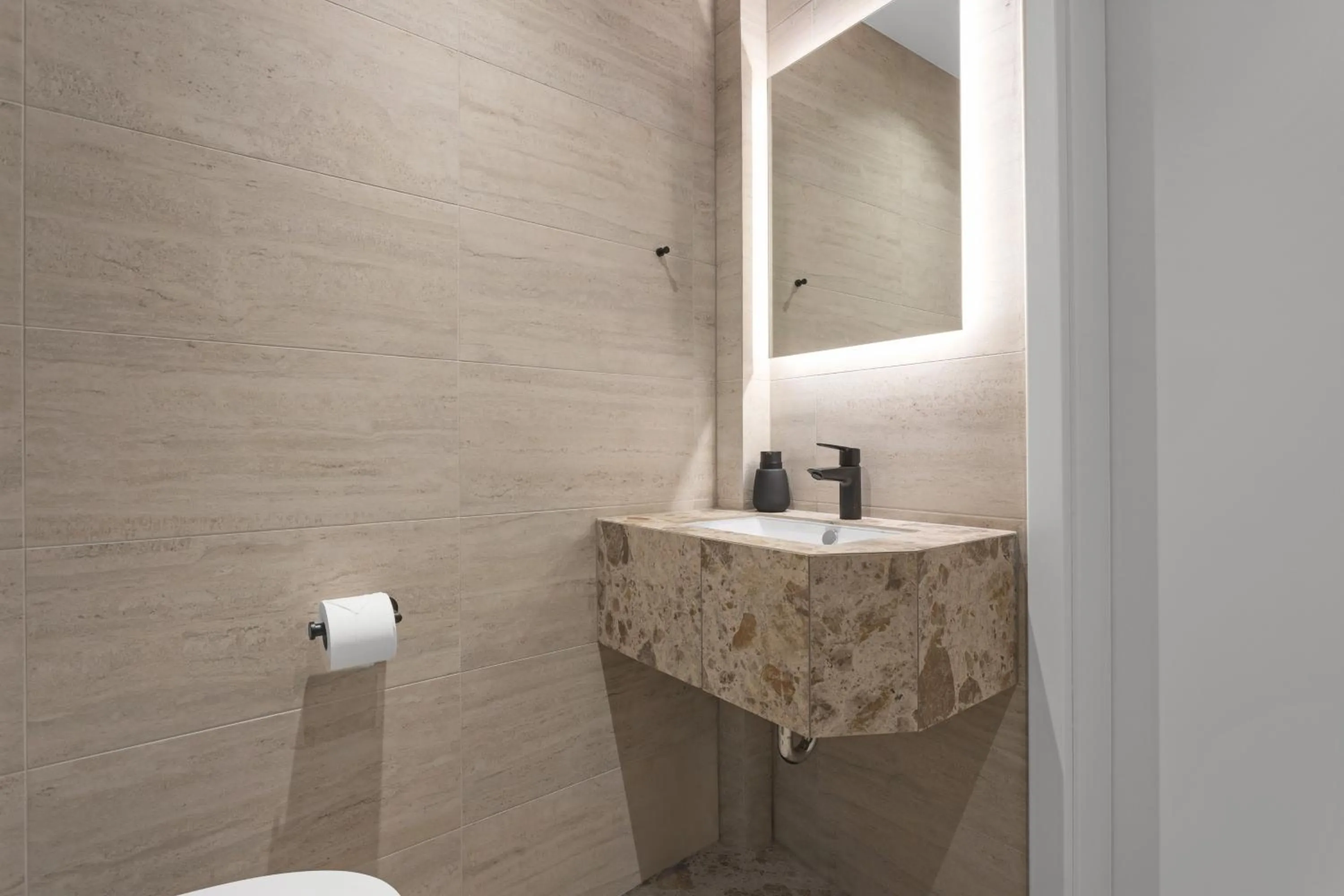 Bathroom in Alva Hotel Brautarholt