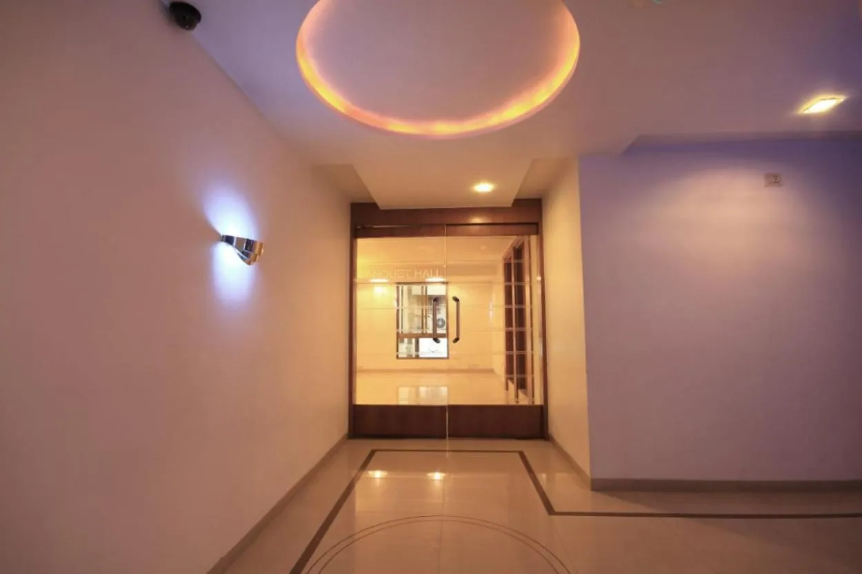 Banquet/Function facilities in Hotel Apple Inn Vapi