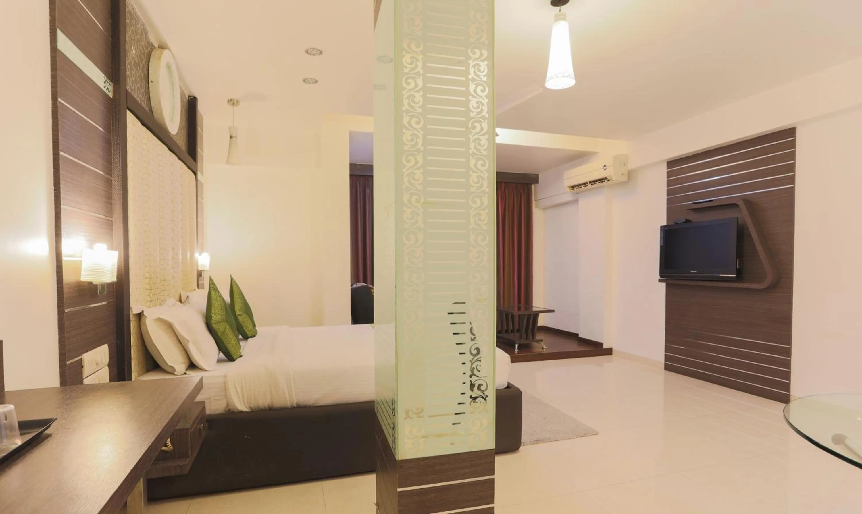 Photo of the whole room, Bed in Hotel Apple Inn Vapi