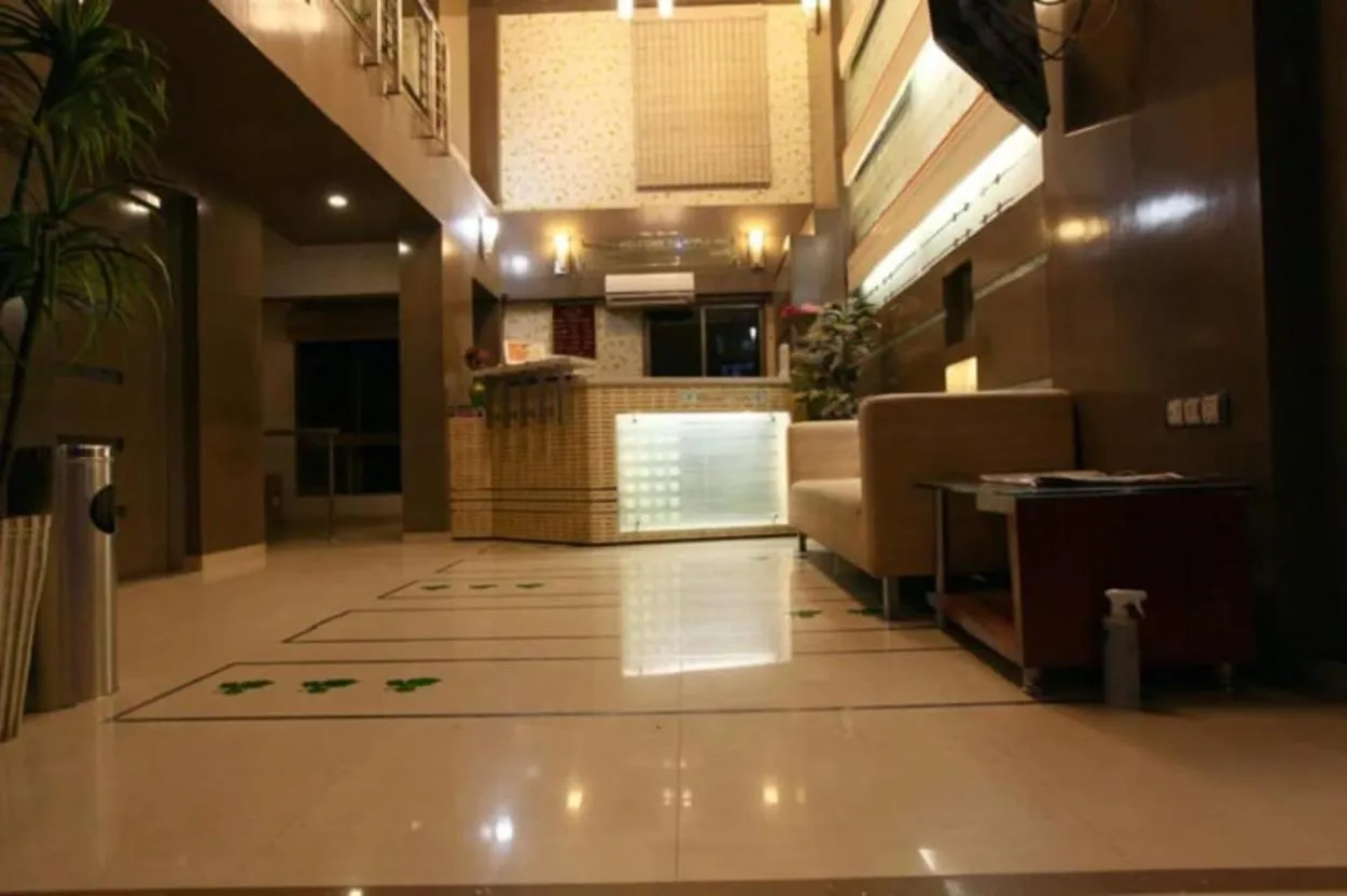 Lobby or reception in Hotel Apple Inn Vapi