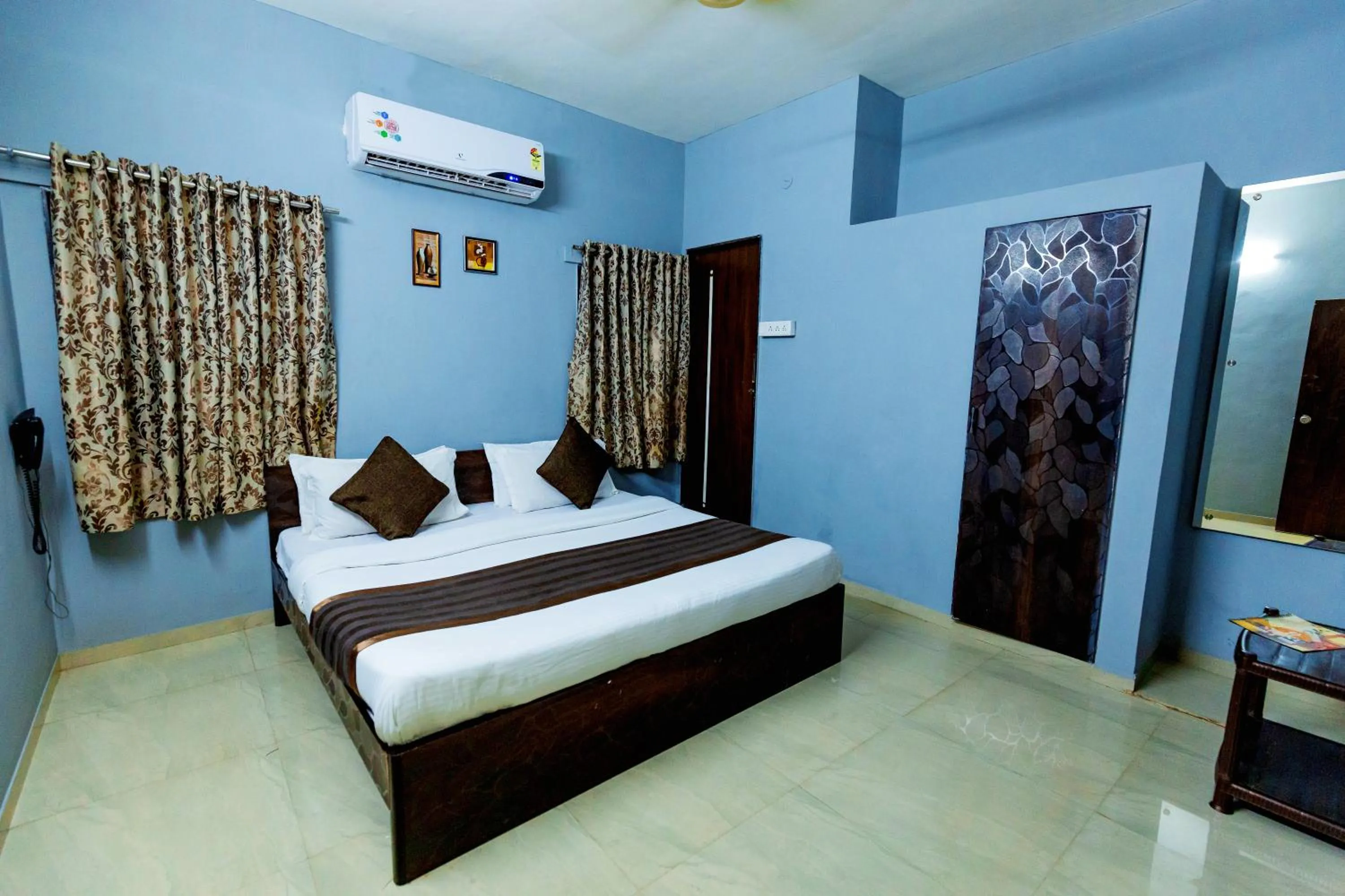 Bed in Nova Hotel Star Palace