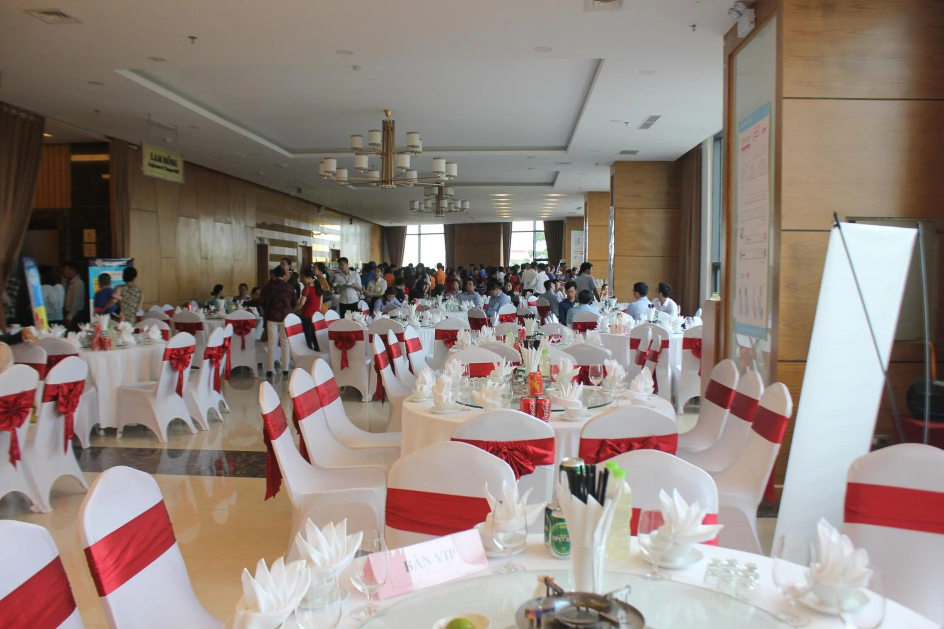 Restaurant/places to eat in Muong Thanh Cua Dong Hotel