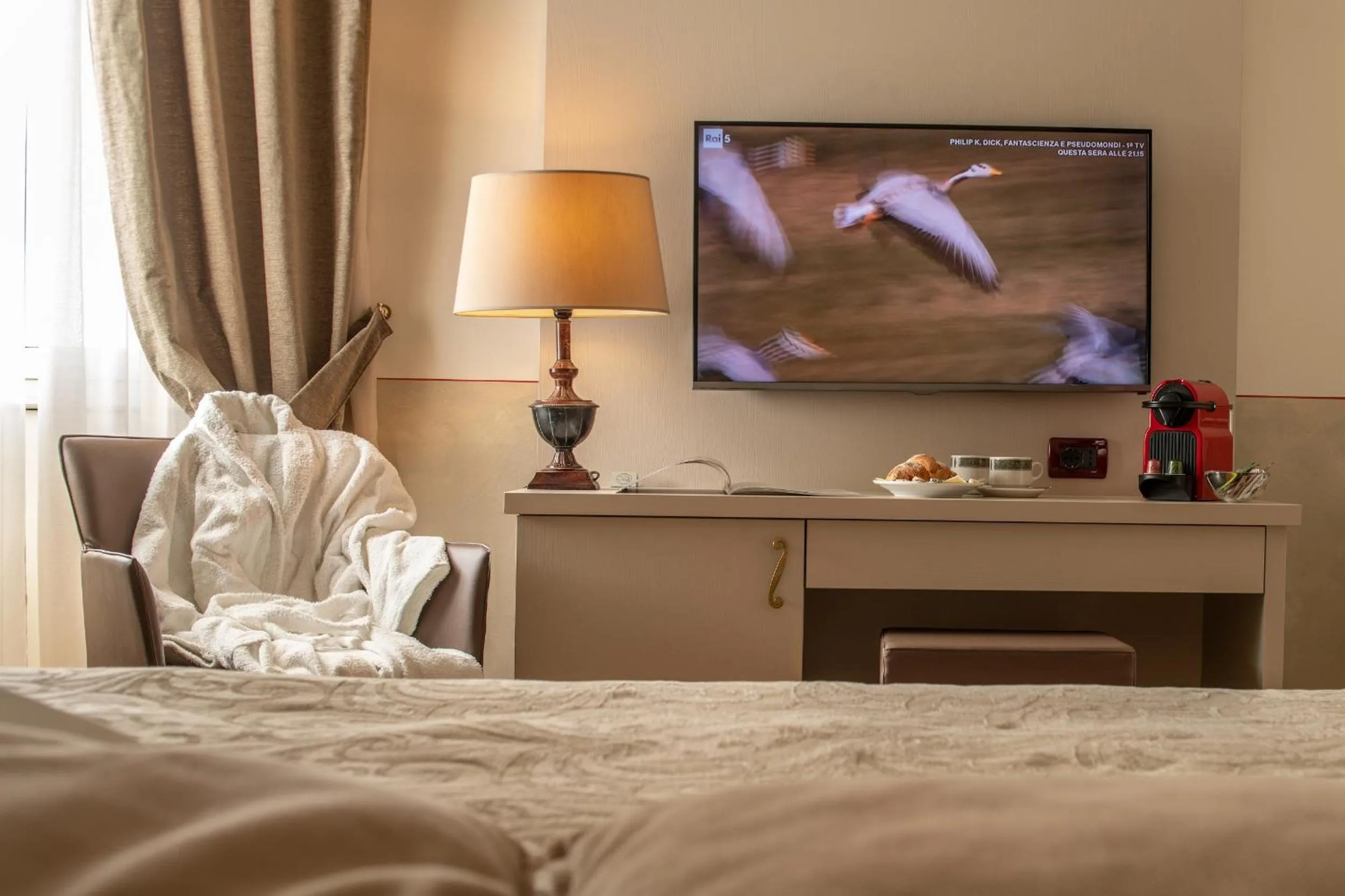 Decorative detail, Bed in Hotel Ambasciatori