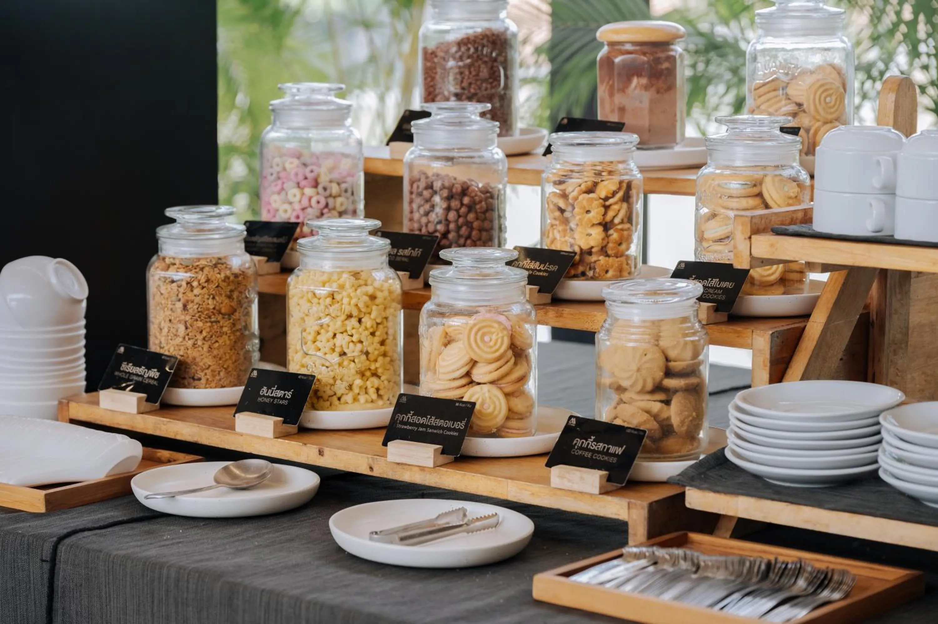 Buffet breakfast in Mittapan Hotel