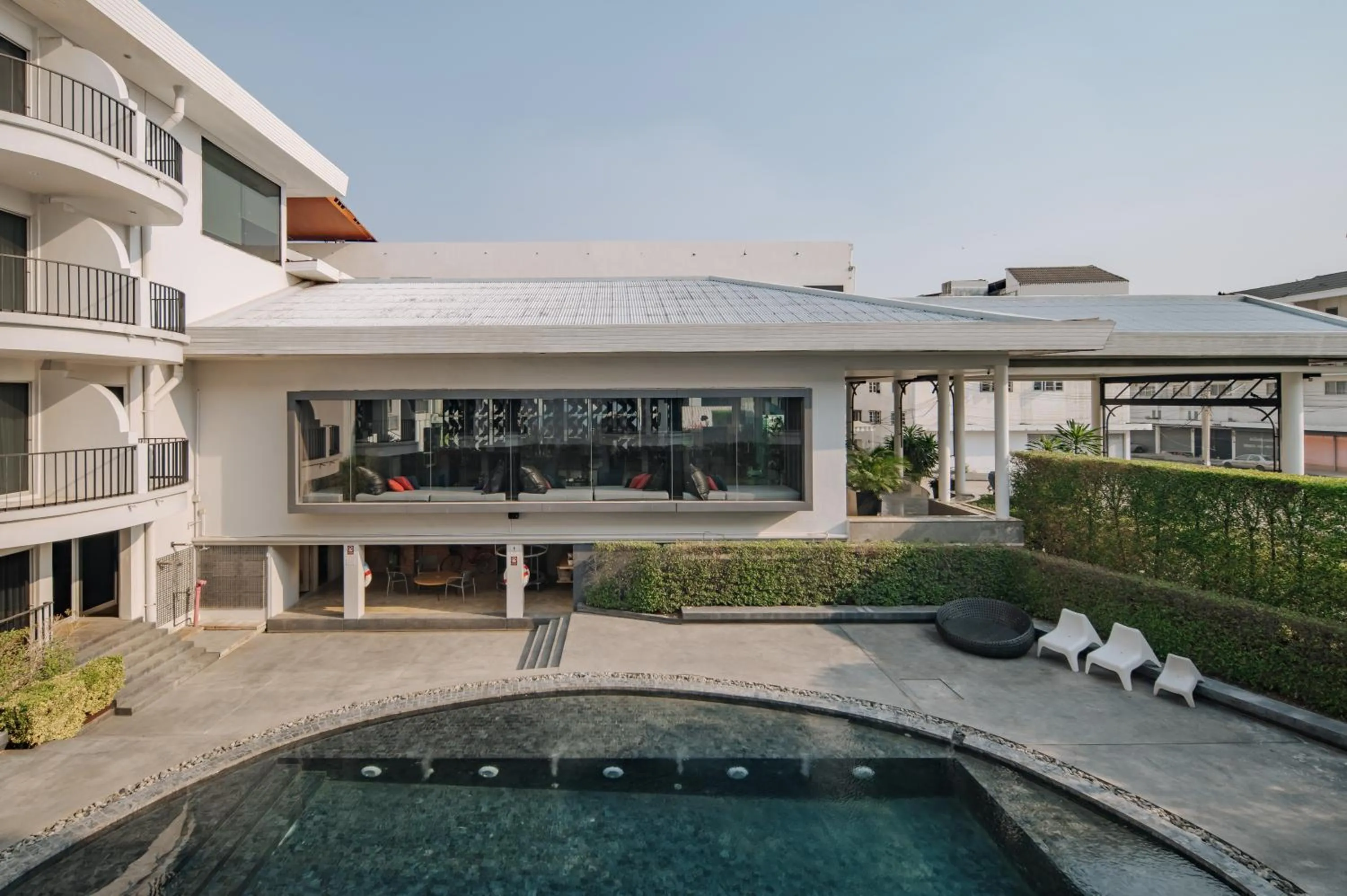 Swimming pool in Mittapan Hotel