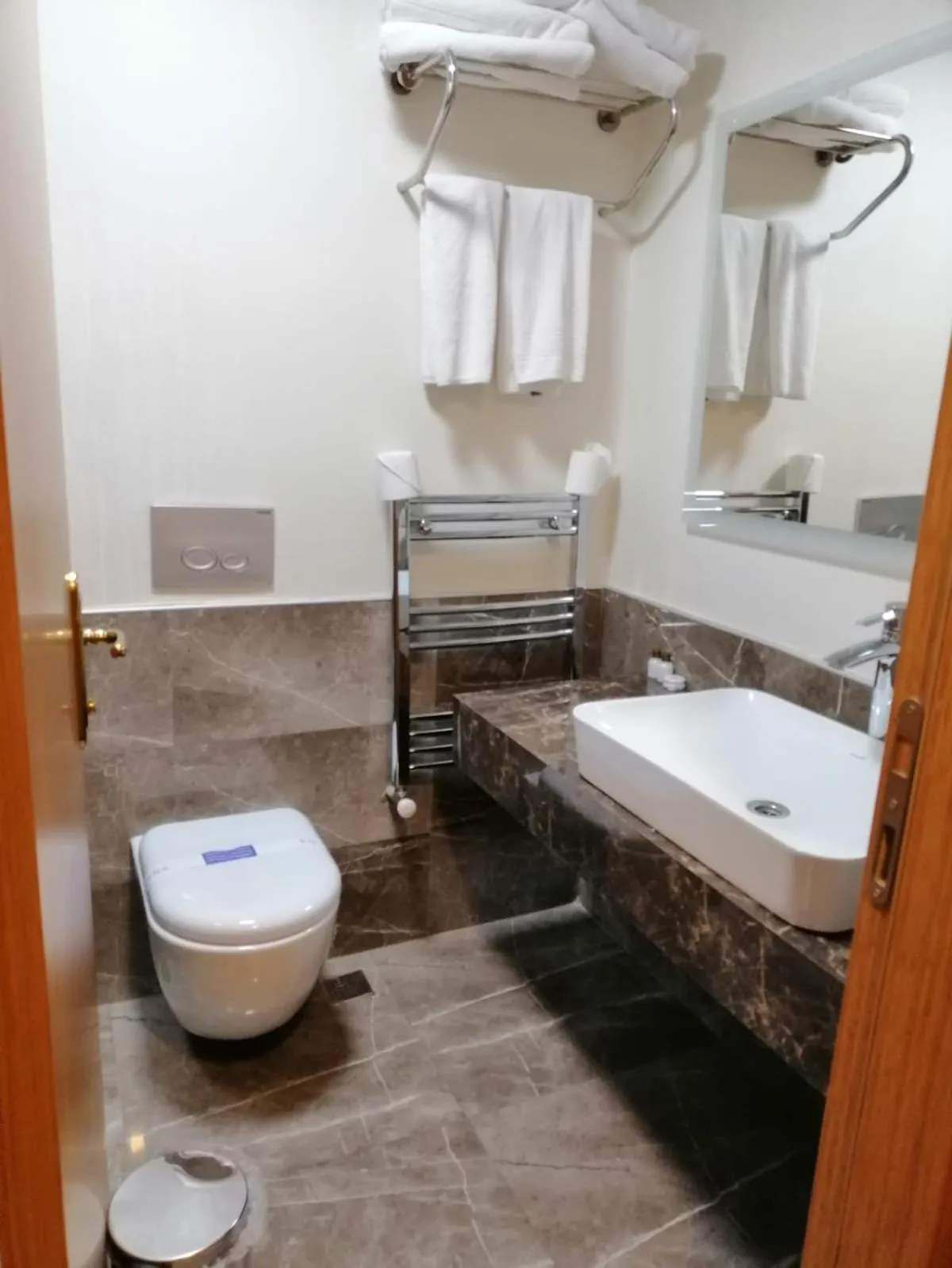 Shower in Double Comfort Hotel