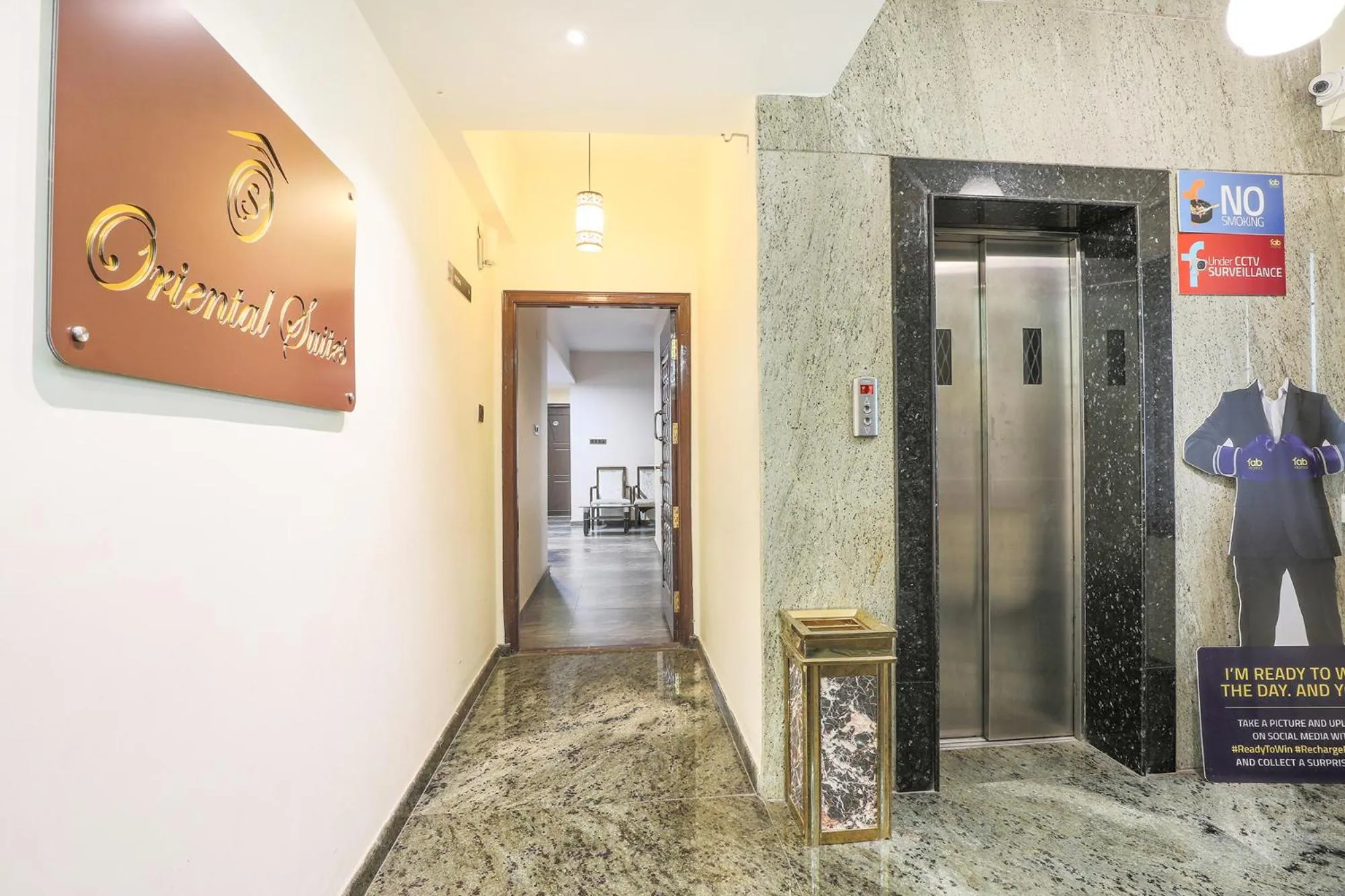 Lobby or reception in FabHotel Frazer Suites - Nr Bangalore Cantt Railway Station