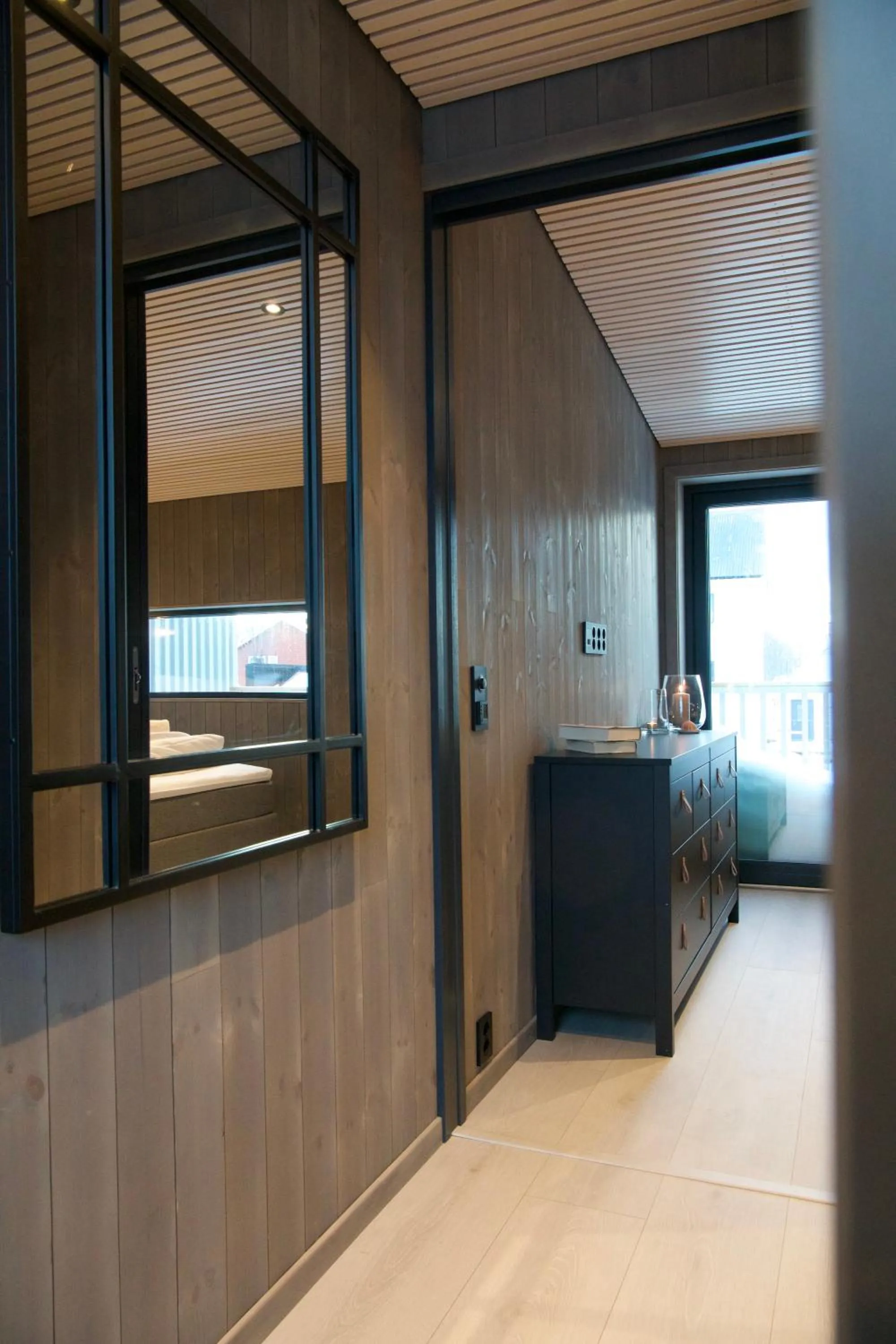 Kitchen or kitchenette, Bed in Lofoten Apartments
