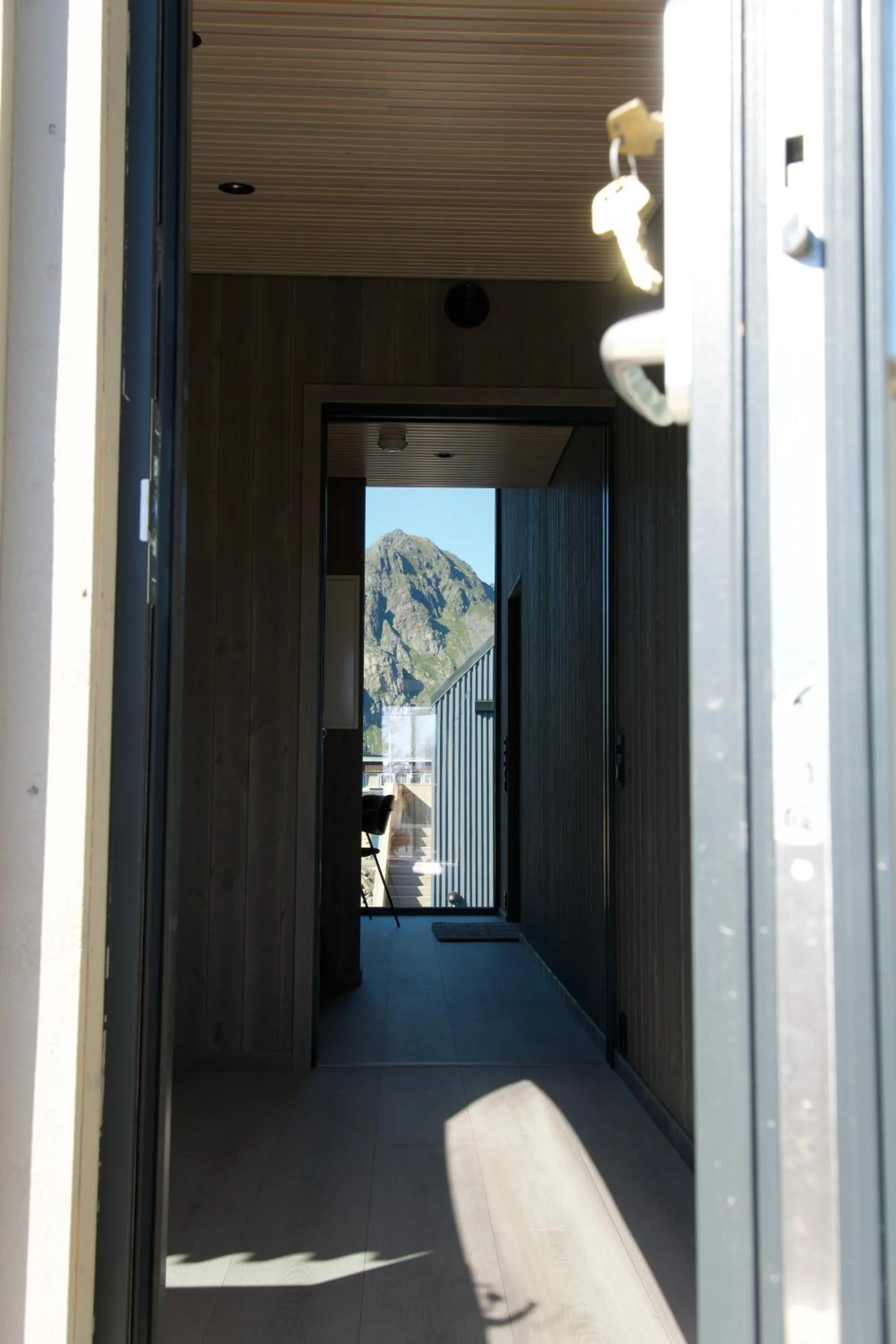 Facade/entrance in Lofoten Apartments