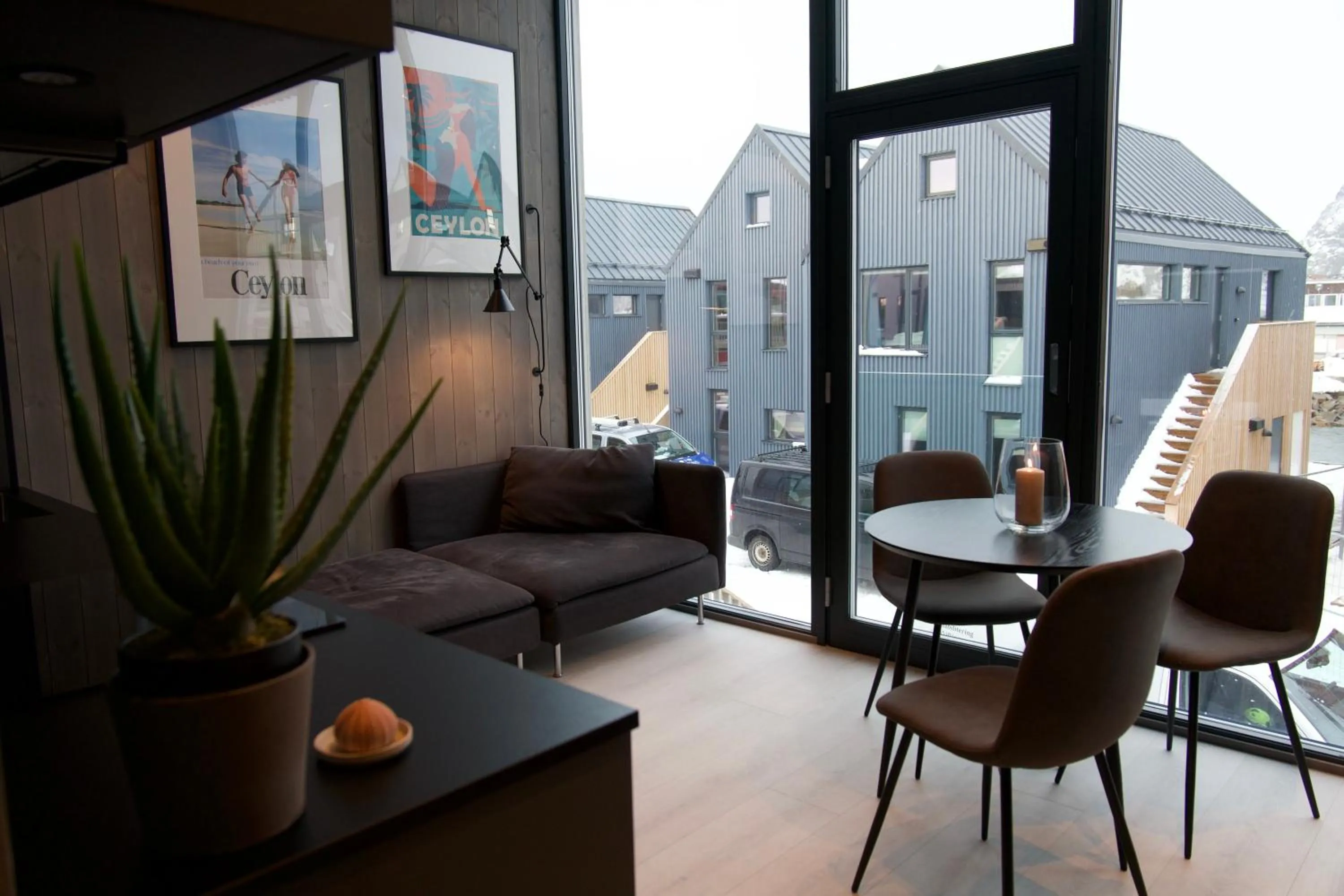 Dining area in Lofoten Apartments
