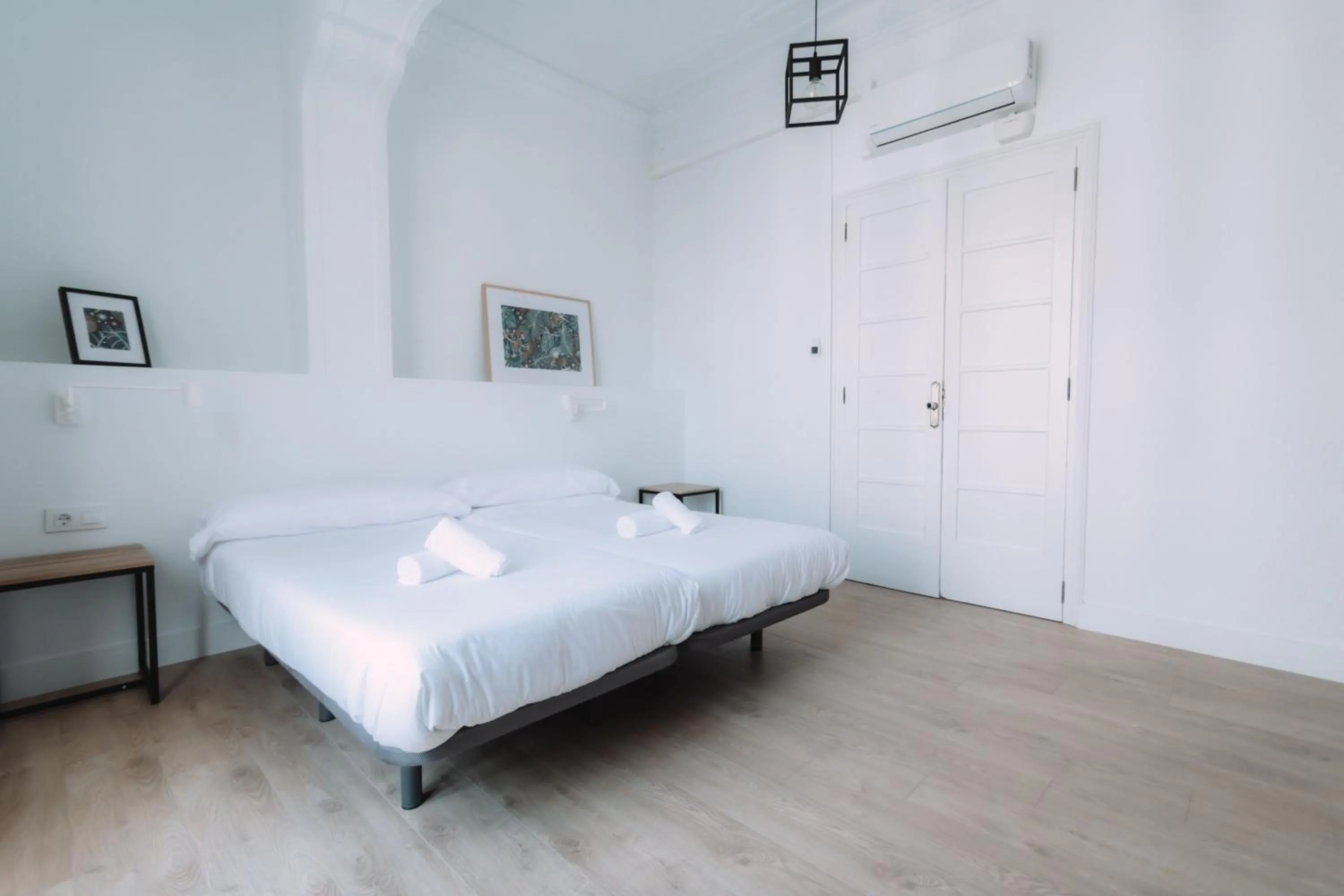 Photo of the whole room, Bed in Concept Rooms