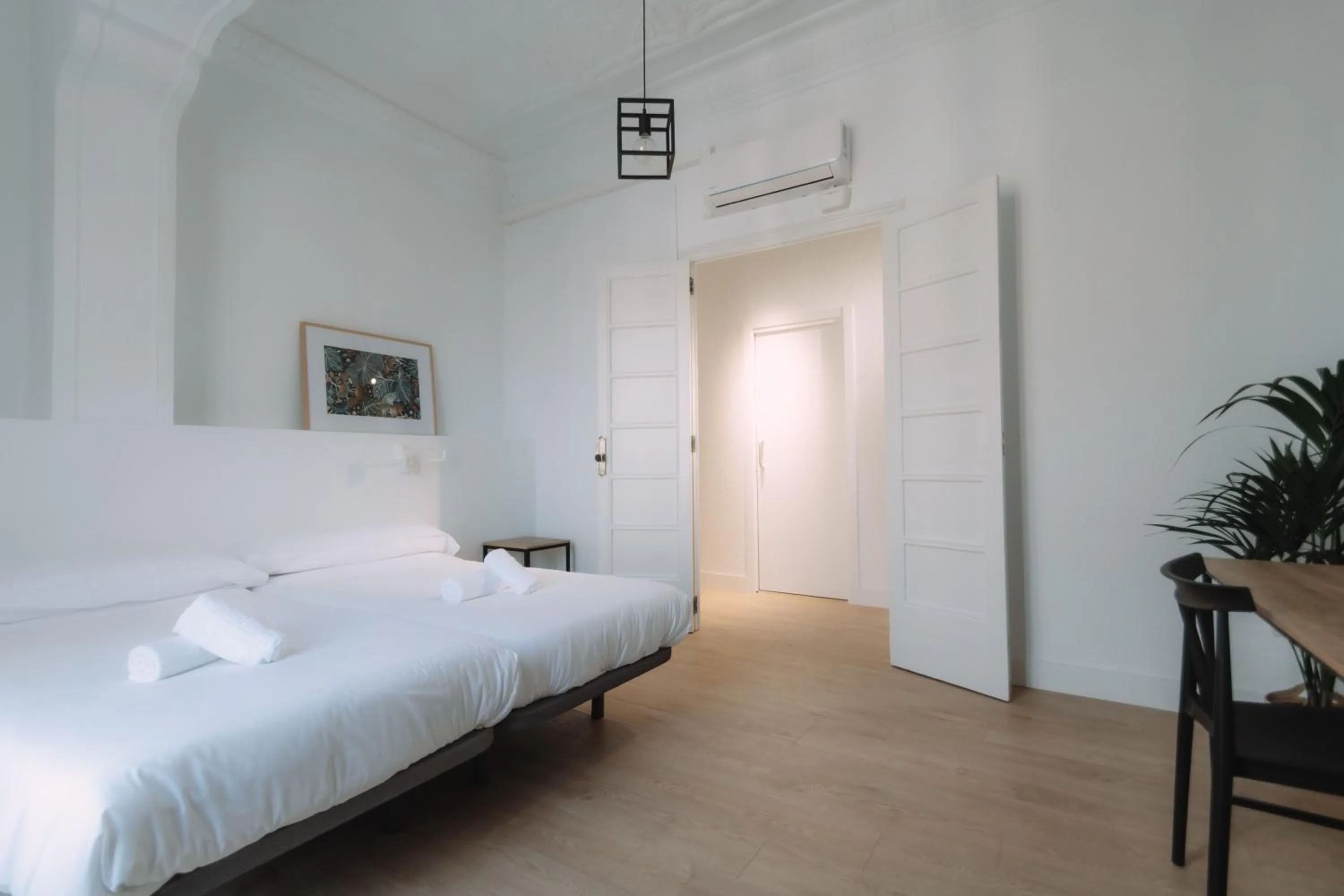 Photo of the whole room, Bed in Concept Rooms