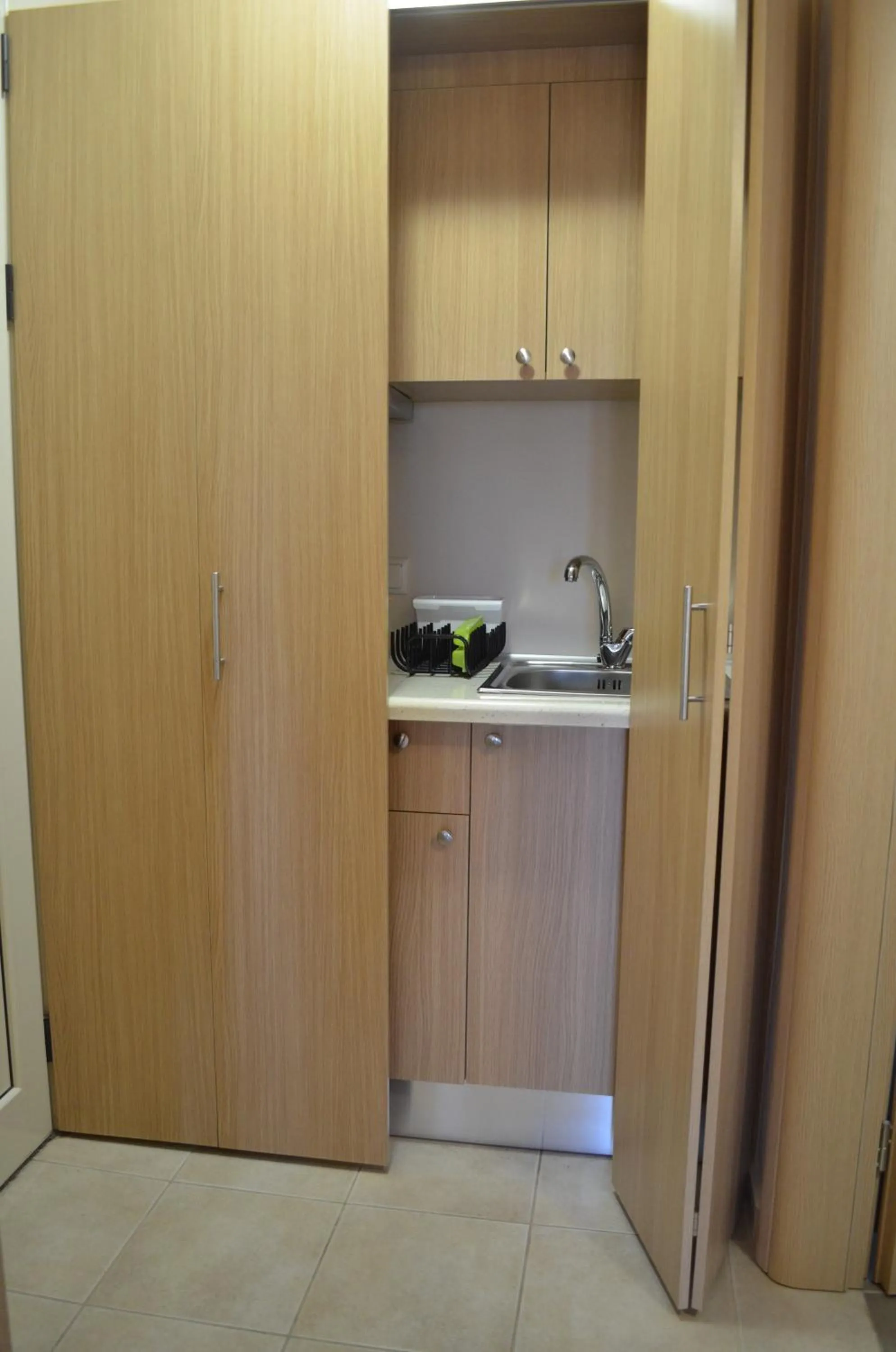 Coffee/tea facilities in Aligis Studios