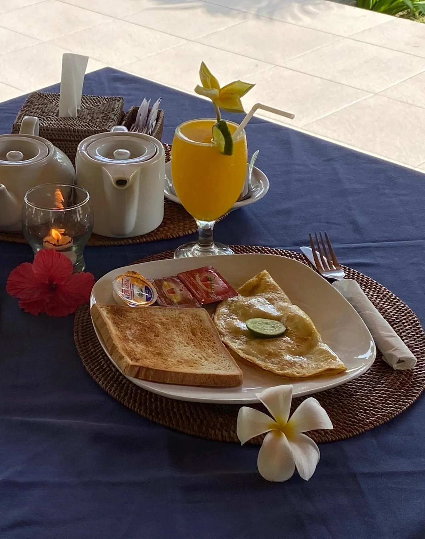 Food and drinks in The Niti Hut's Lembongan