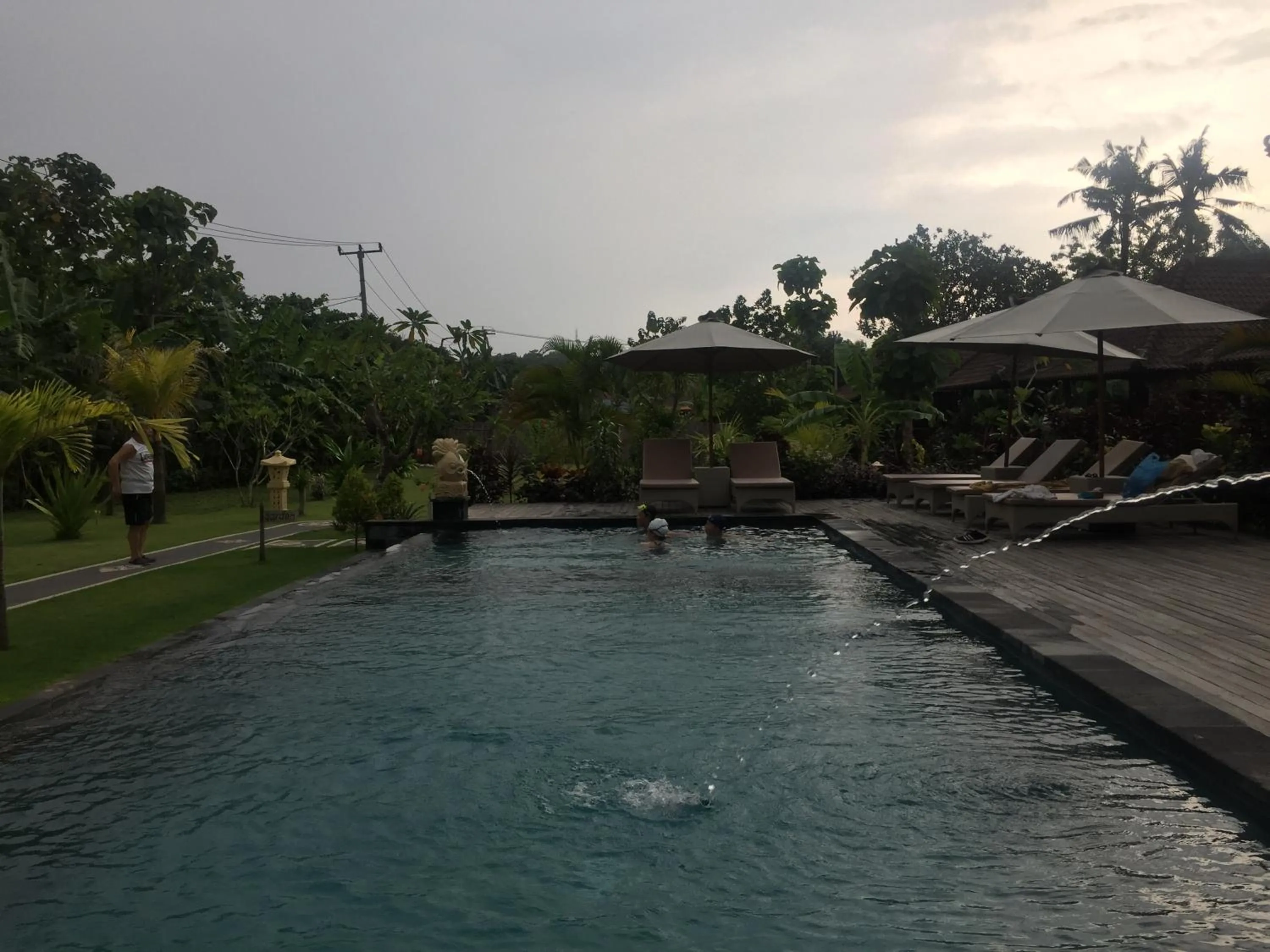Swimming pool in The Niti Hut's Lembongan