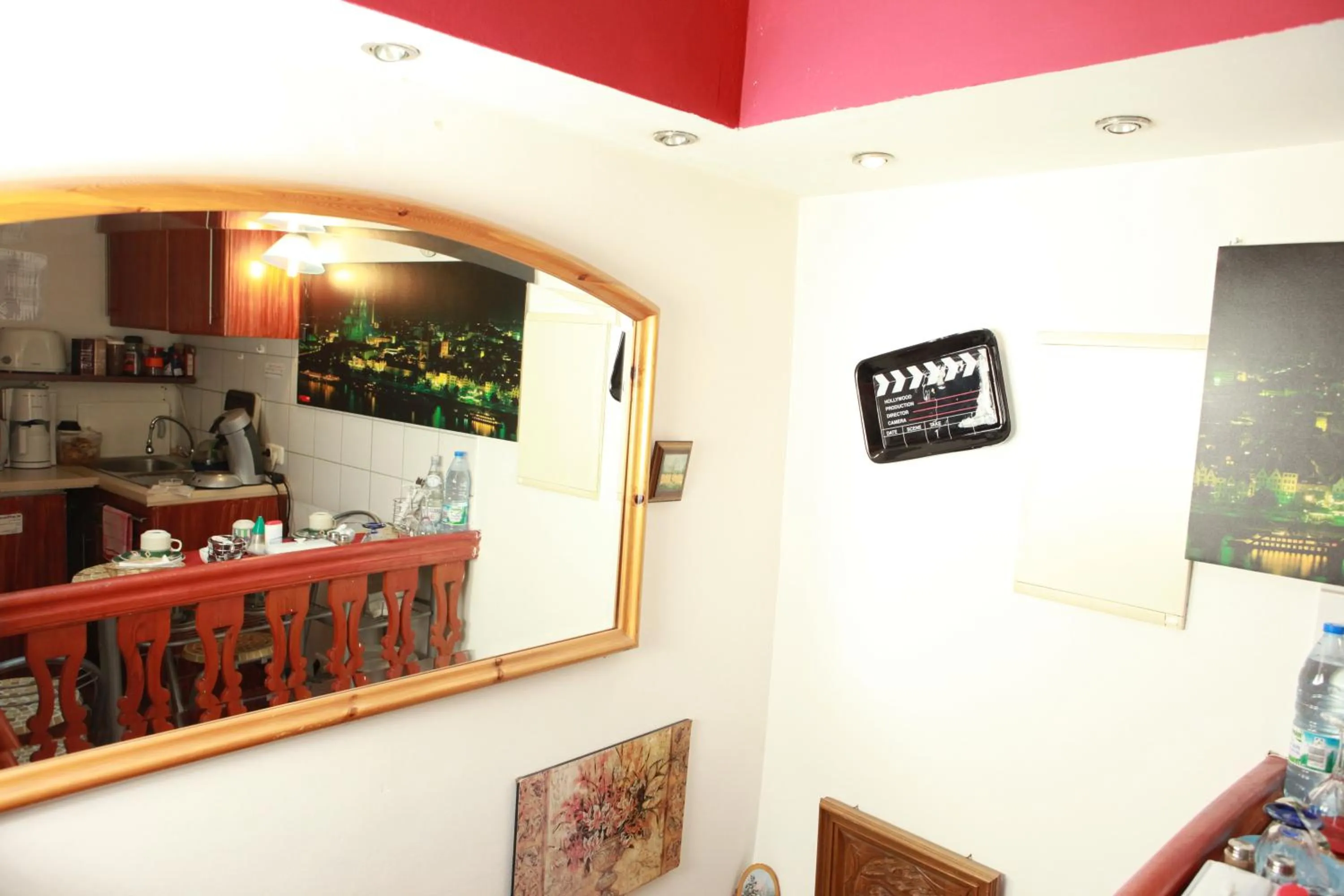 Decorative detail in Haus Enteresan