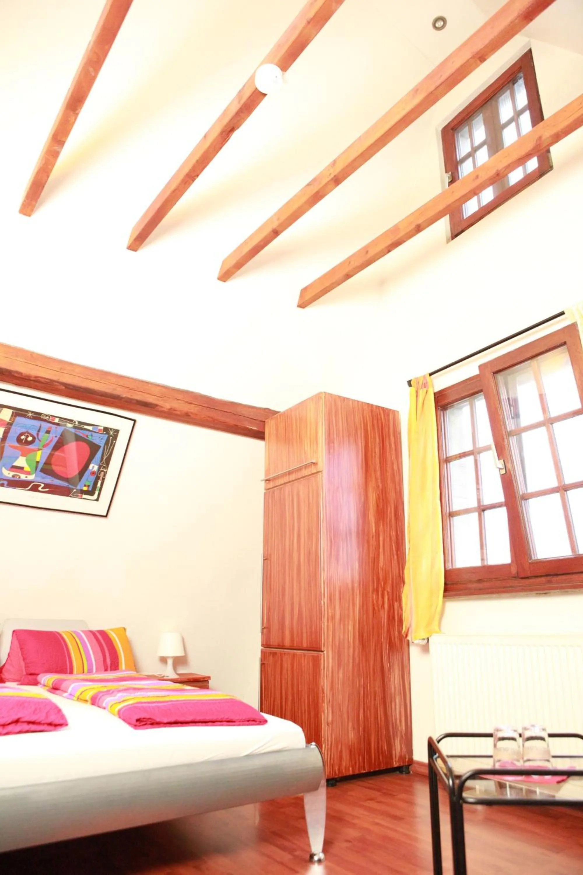 Decorative detail, Bed in Haus Enteresan