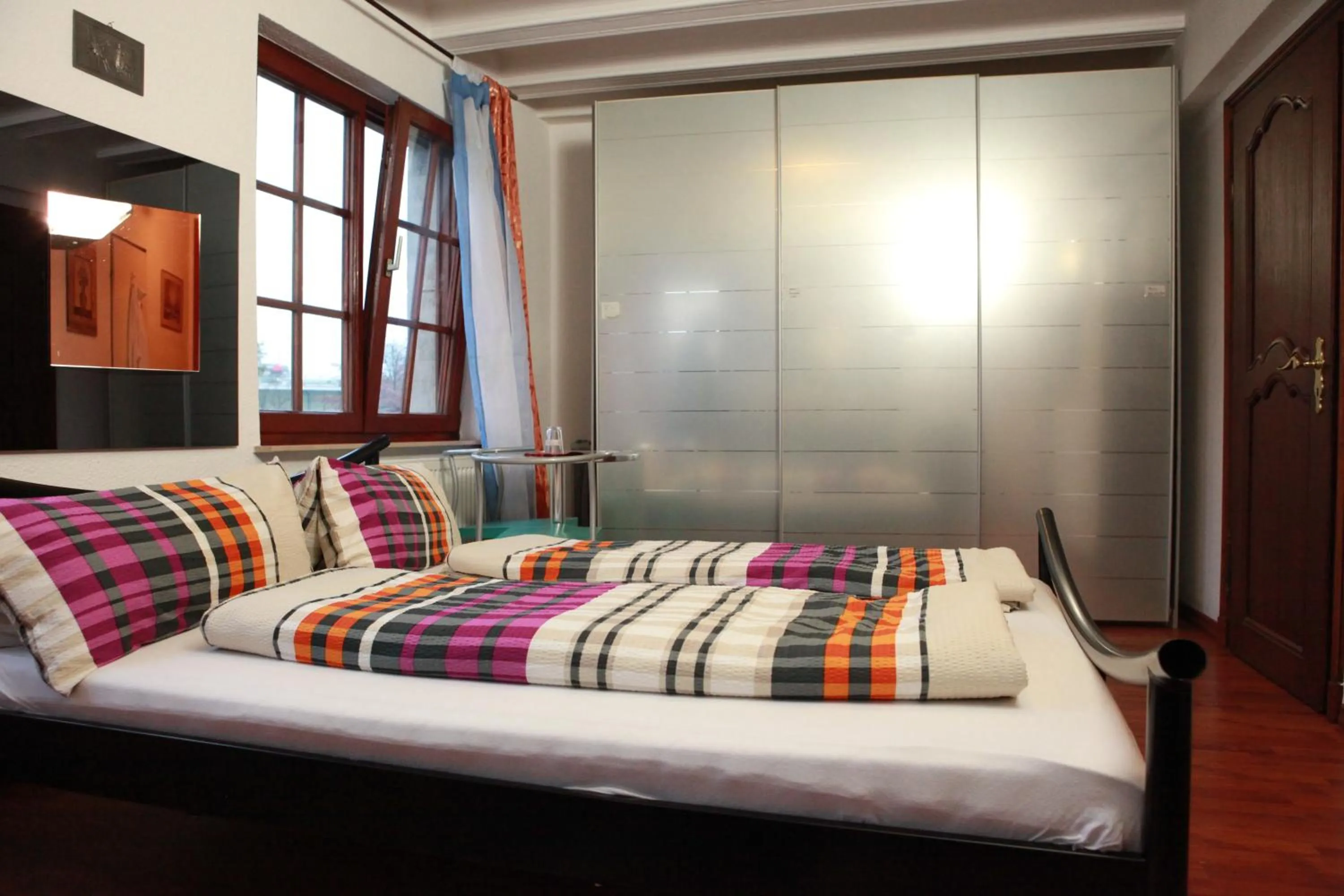 Photo of the whole room, Bed in Haus Enteresan