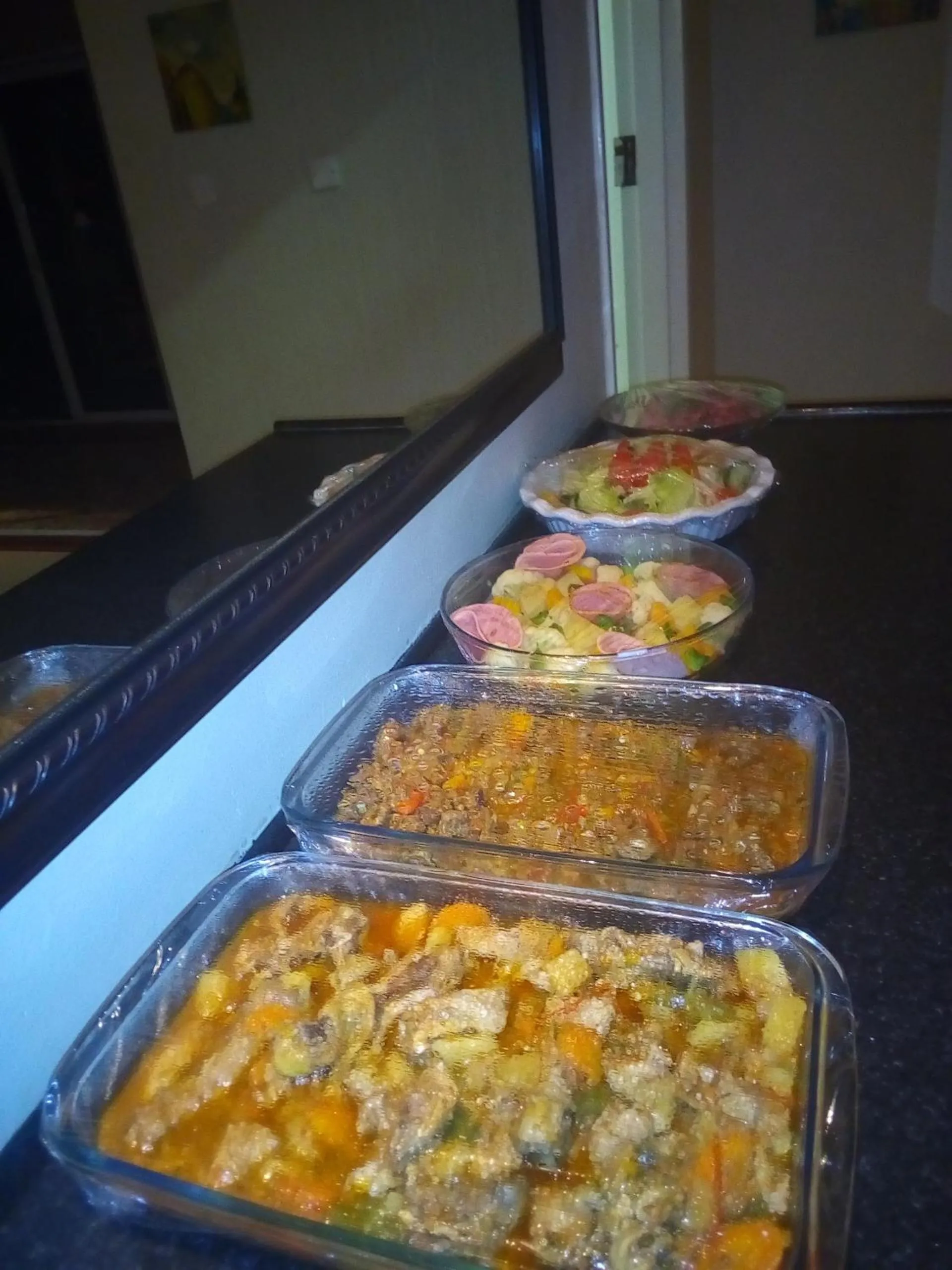 Food and drinks in Comfort Palace Guest House Kasane