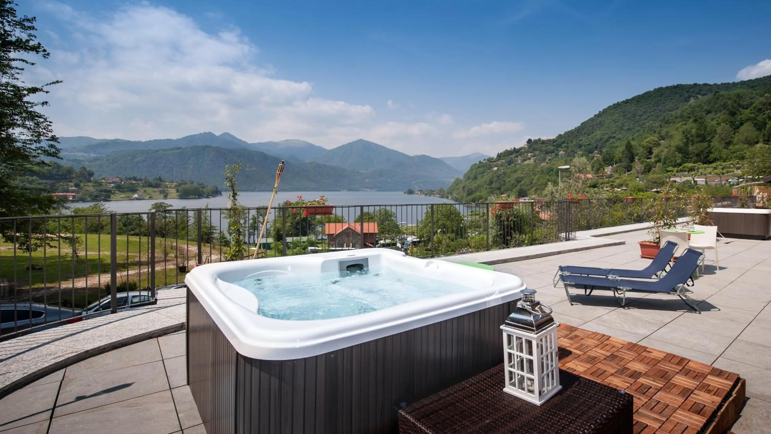 Hot Tub in Hotel Bocciolo