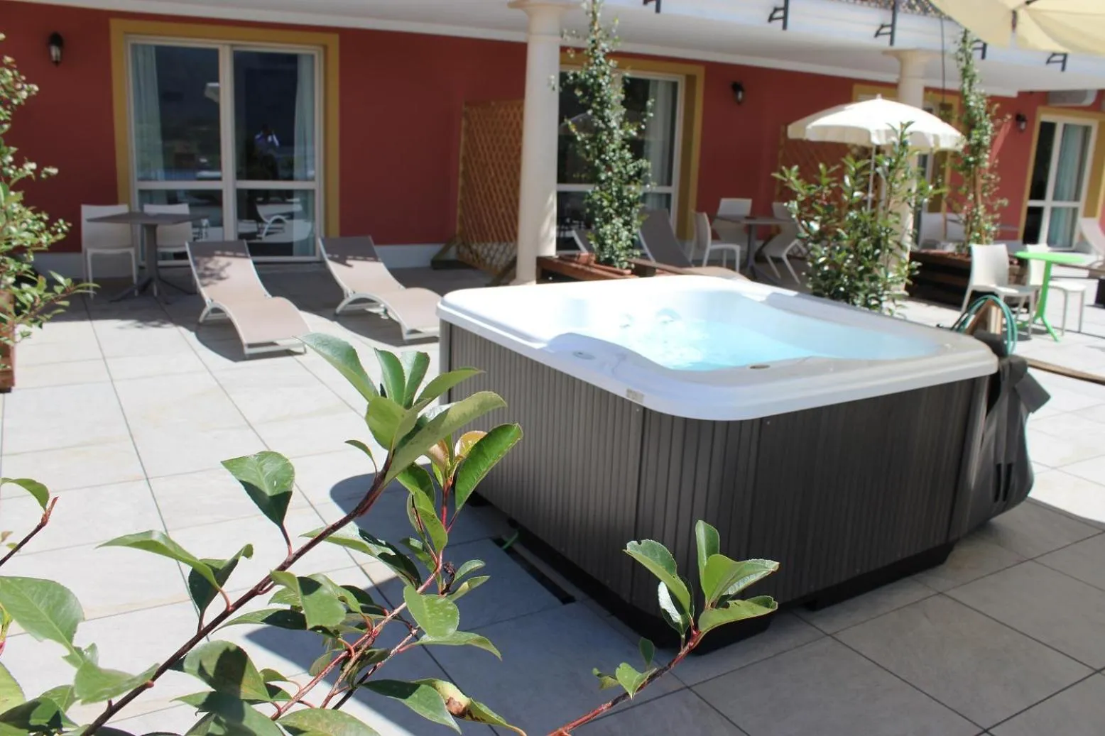 Hot Tub in Hotel Bocciolo