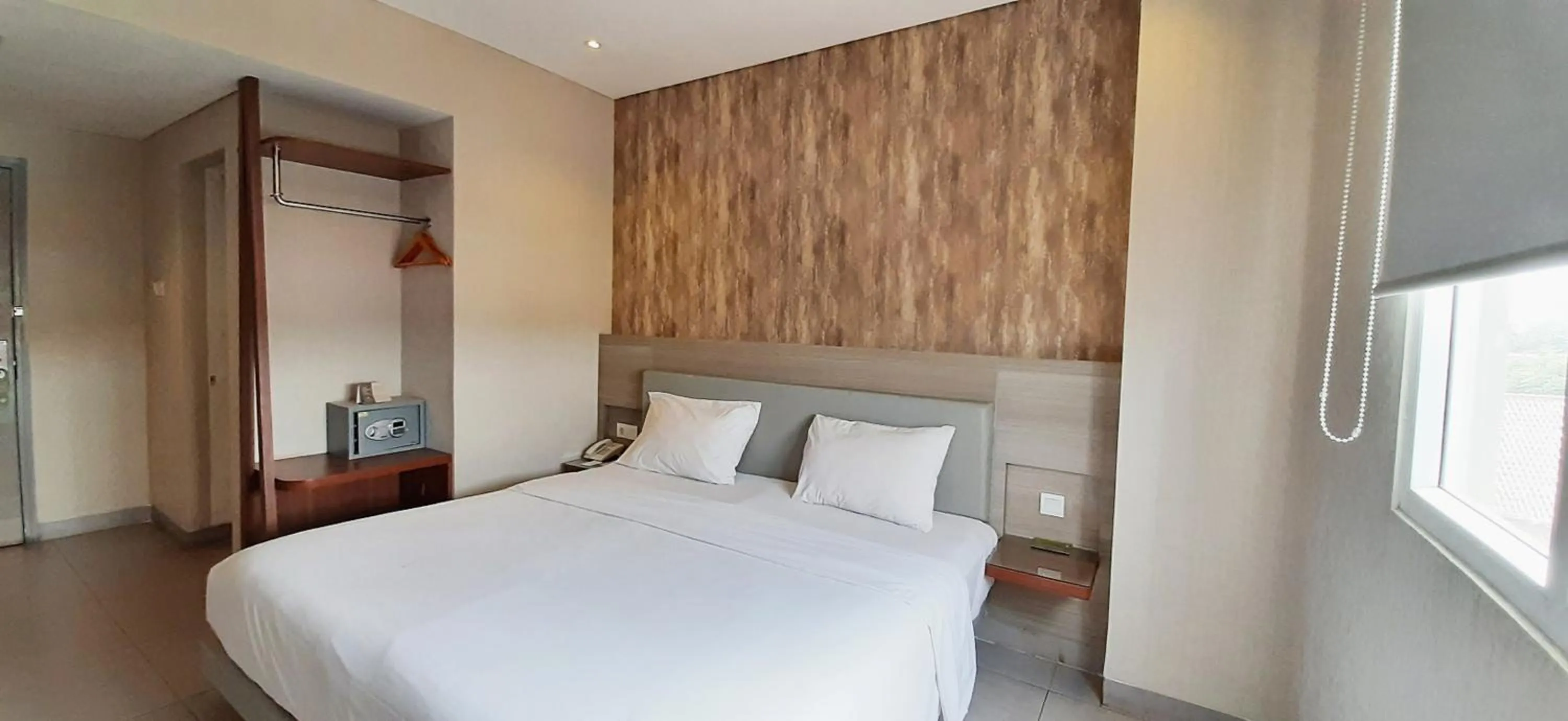 Bed in Amaris Hotel Serang