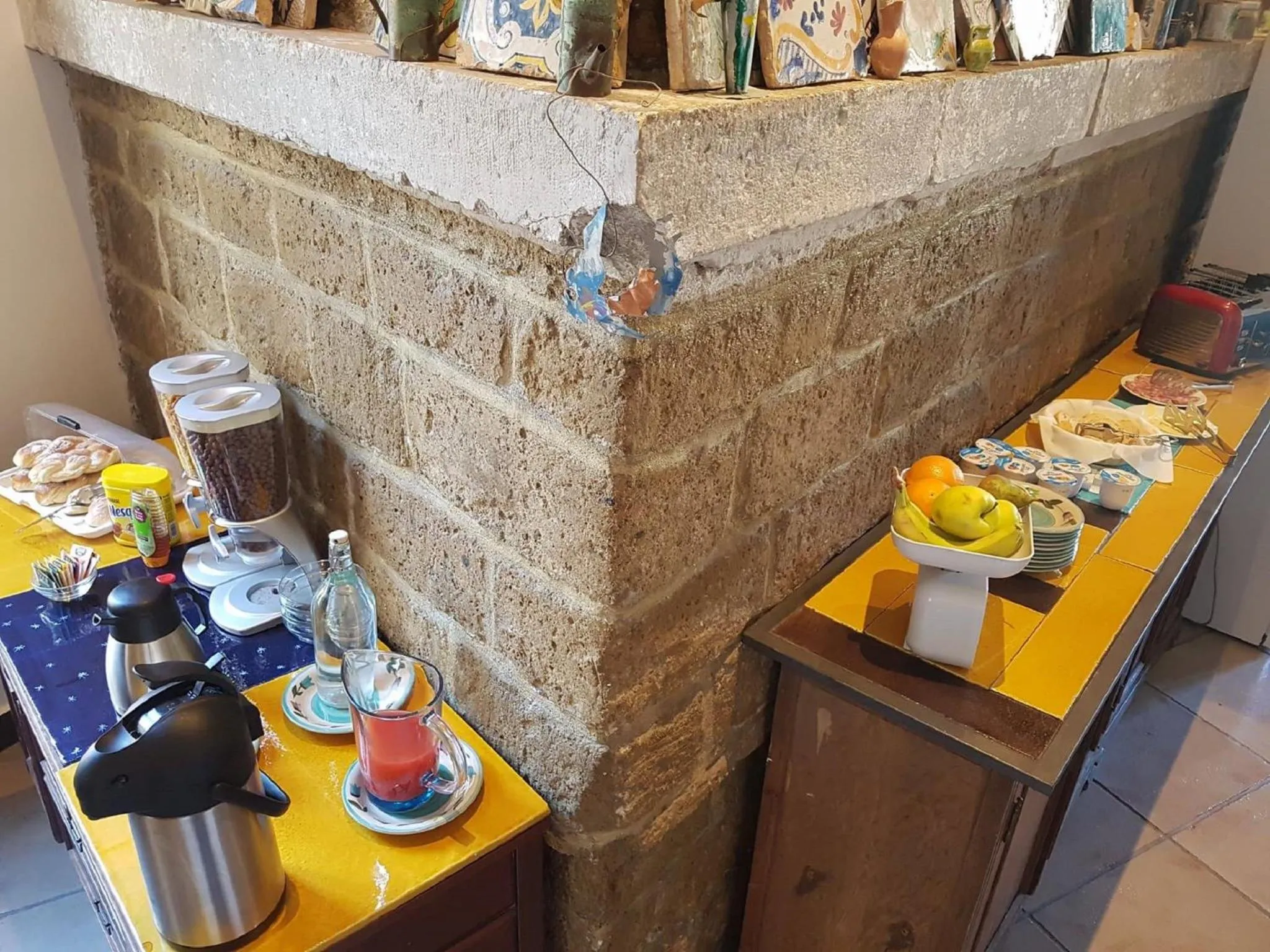 Continental breakfast in Casa del Monacone