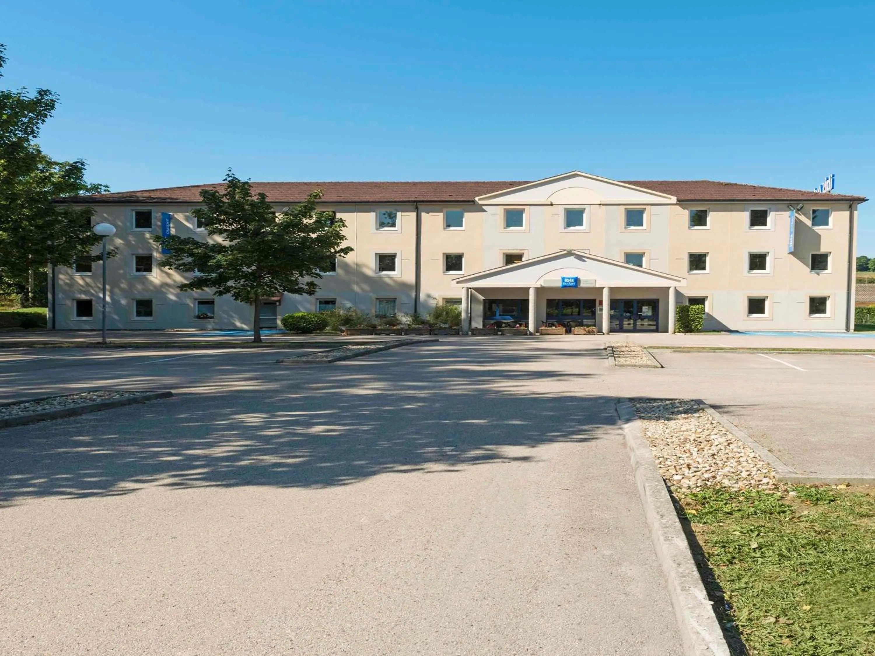 Property building in ibis Budget Lons-le-Saunier