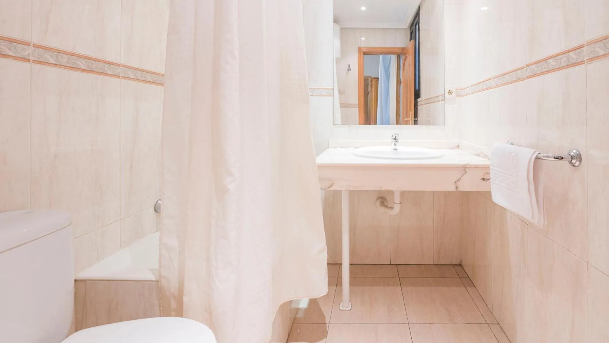 Toilet in Hostal Centro