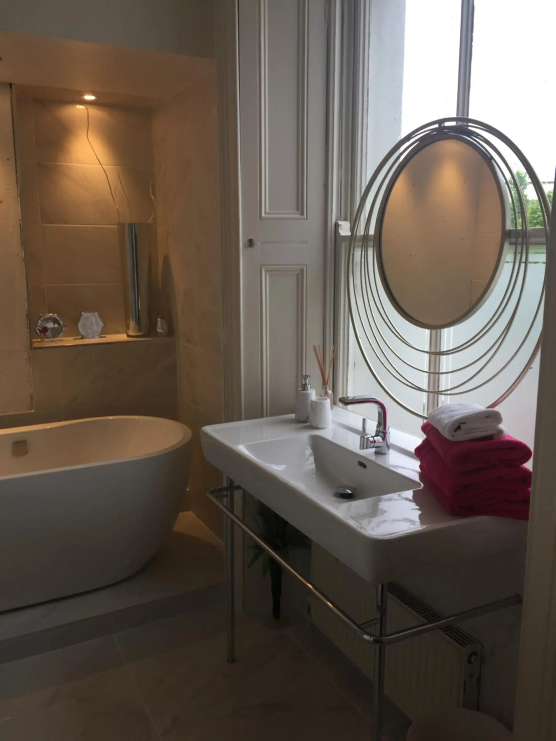 Double Room with Private Bathroom in Blackrock B&B Double Room with Private Bathroom in Blackrock B&B