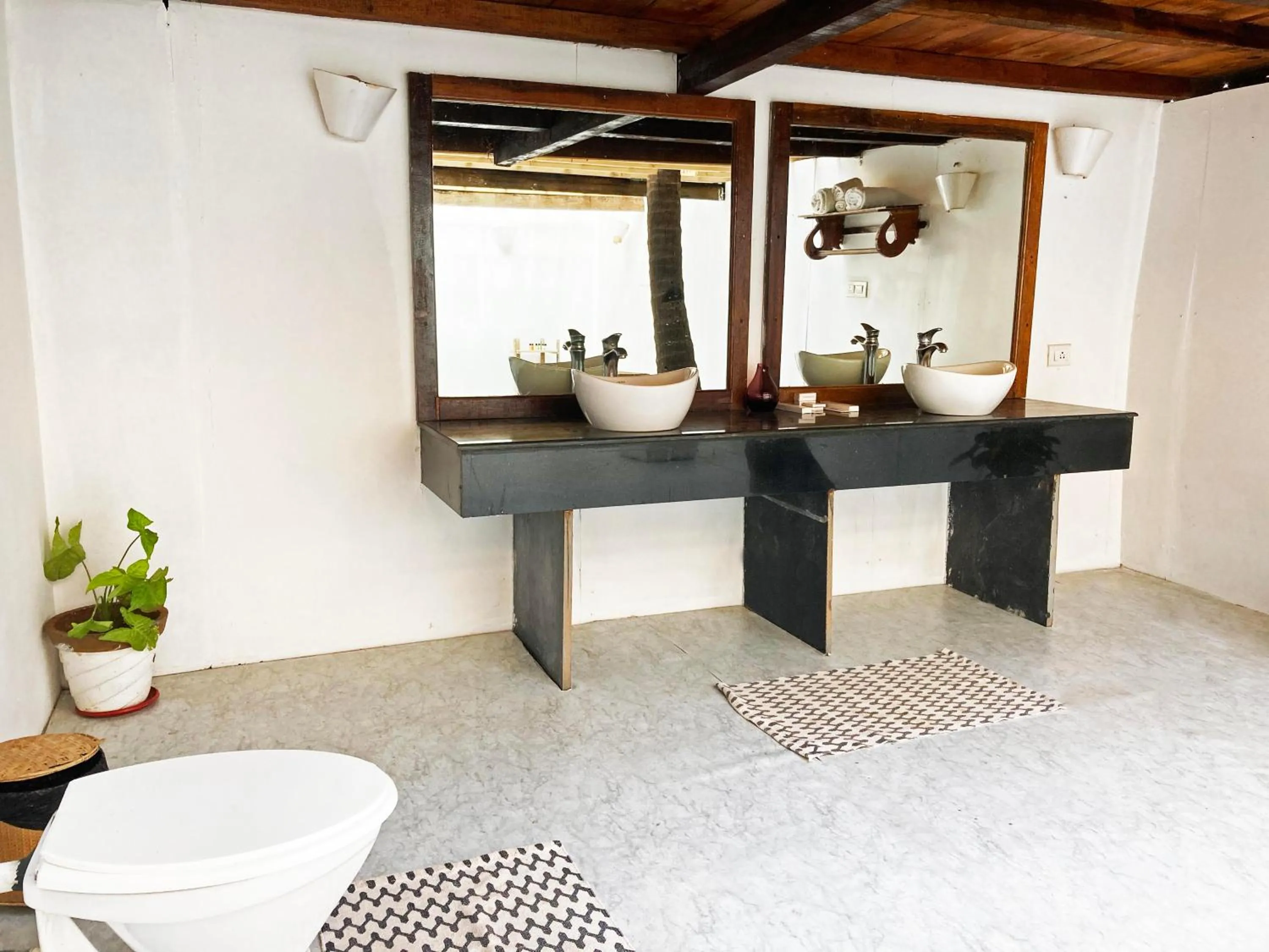 Shower in Agonda Villas