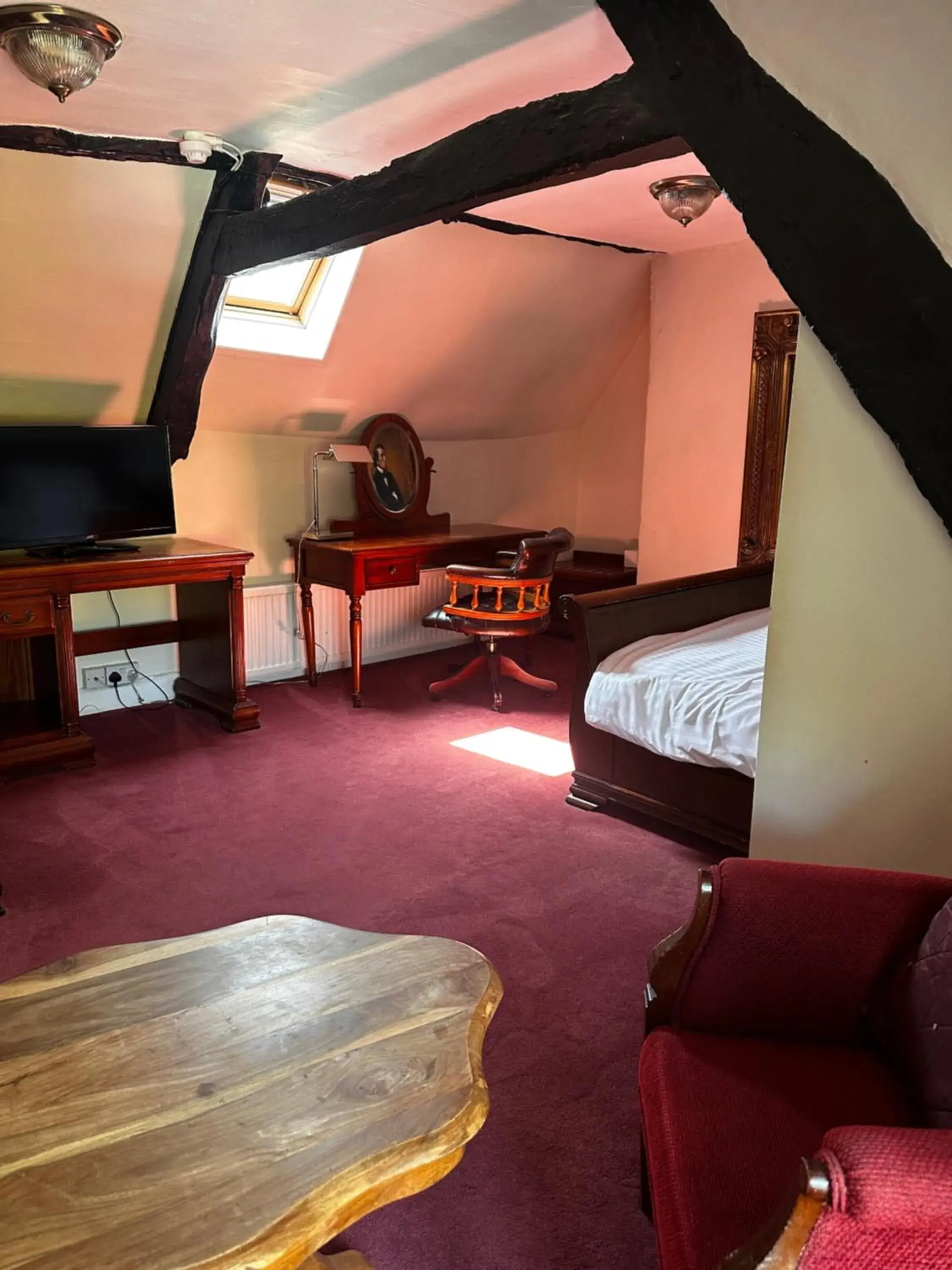 Eave Suite - single occupancy in The Old Manor House Hotel Eave Suite - single occupancy in The Old Manor House Hotel