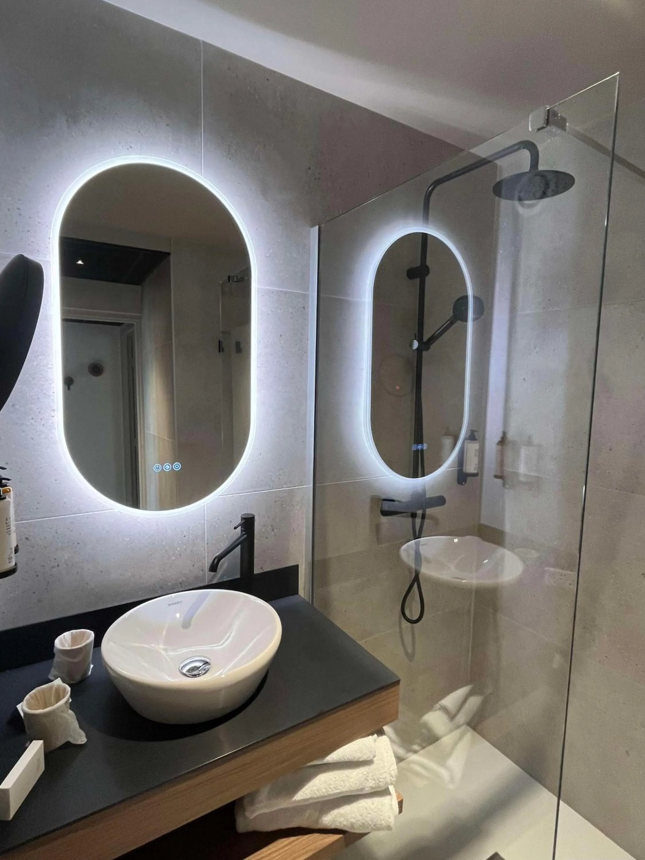 Bathroom in Best Western Plus La Fayette Hotel et SPA