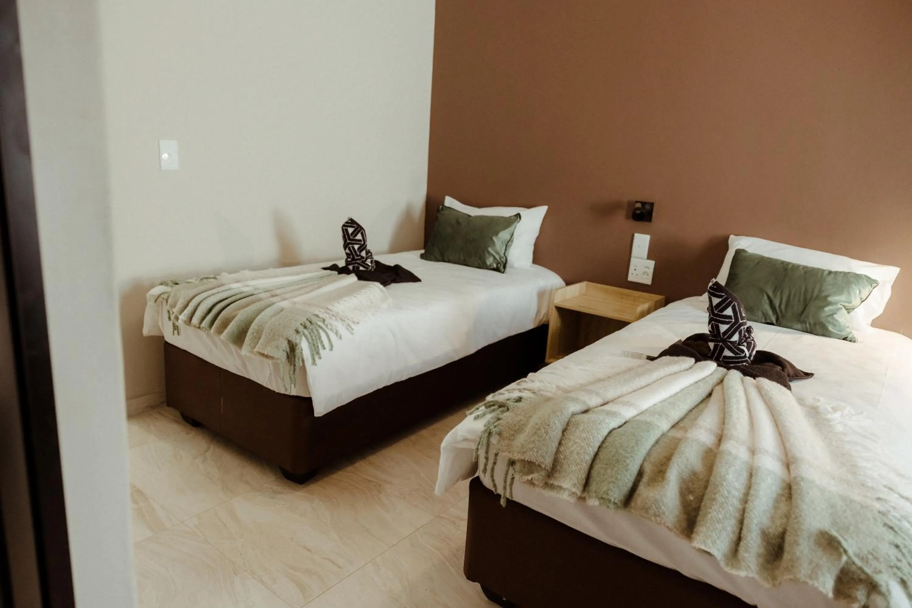 Bed in Out of Africa Town Lodge