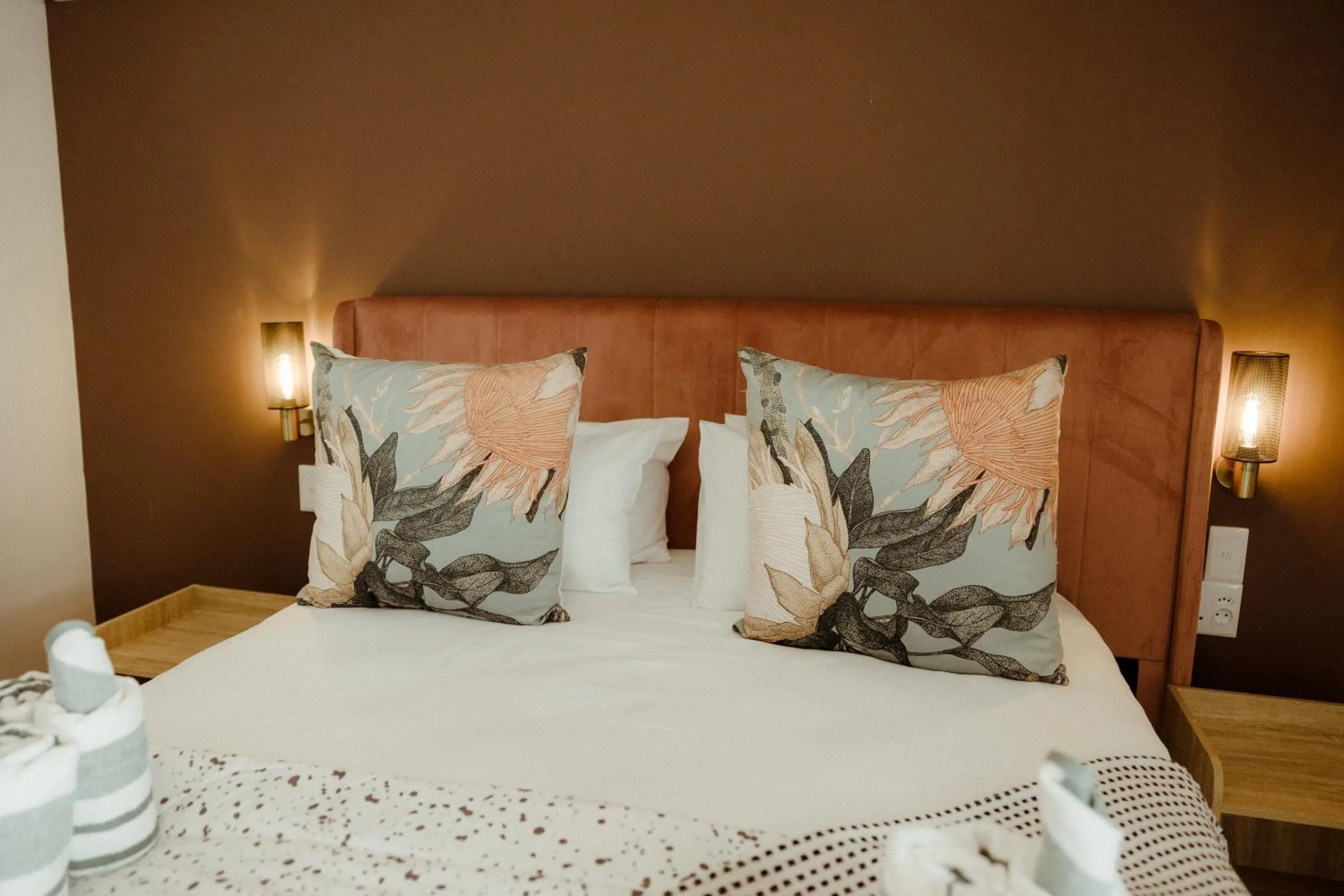 Bed in Out of Africa Town Lodge