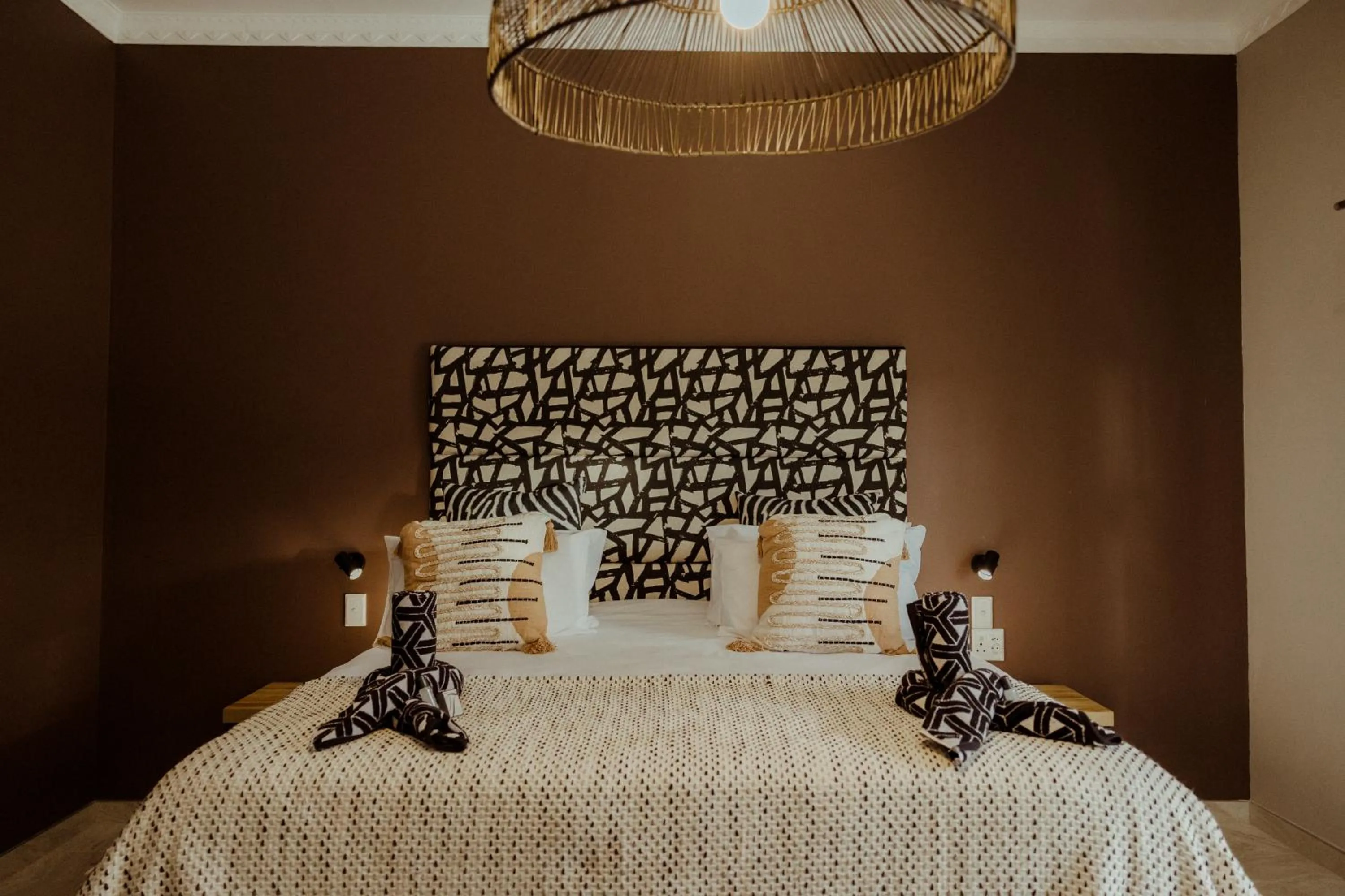 Bed in Out of Africa Town Lodge