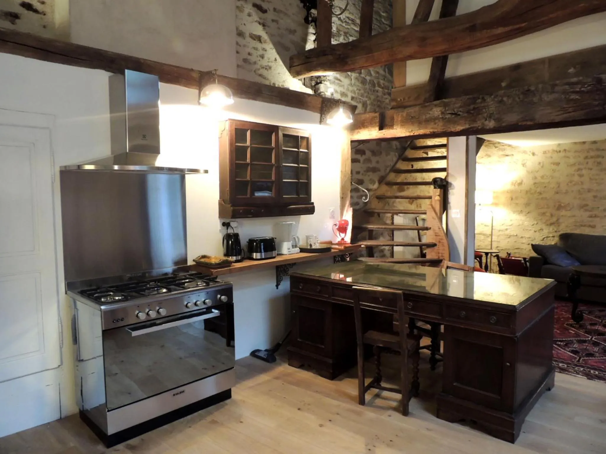Kitchen or kitchenette in Maison Romane 1136