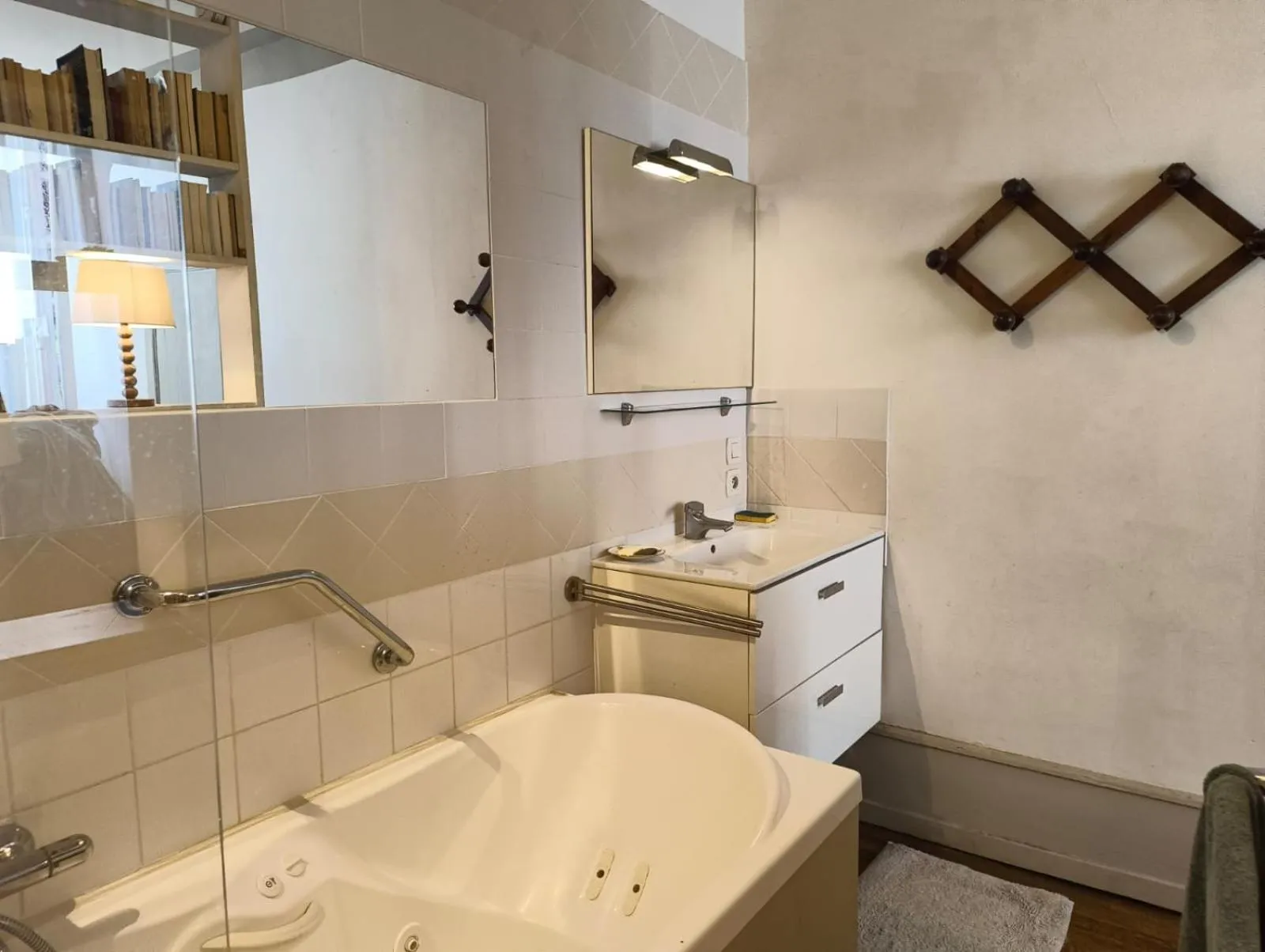 Bathroom in Maison Romane 1136