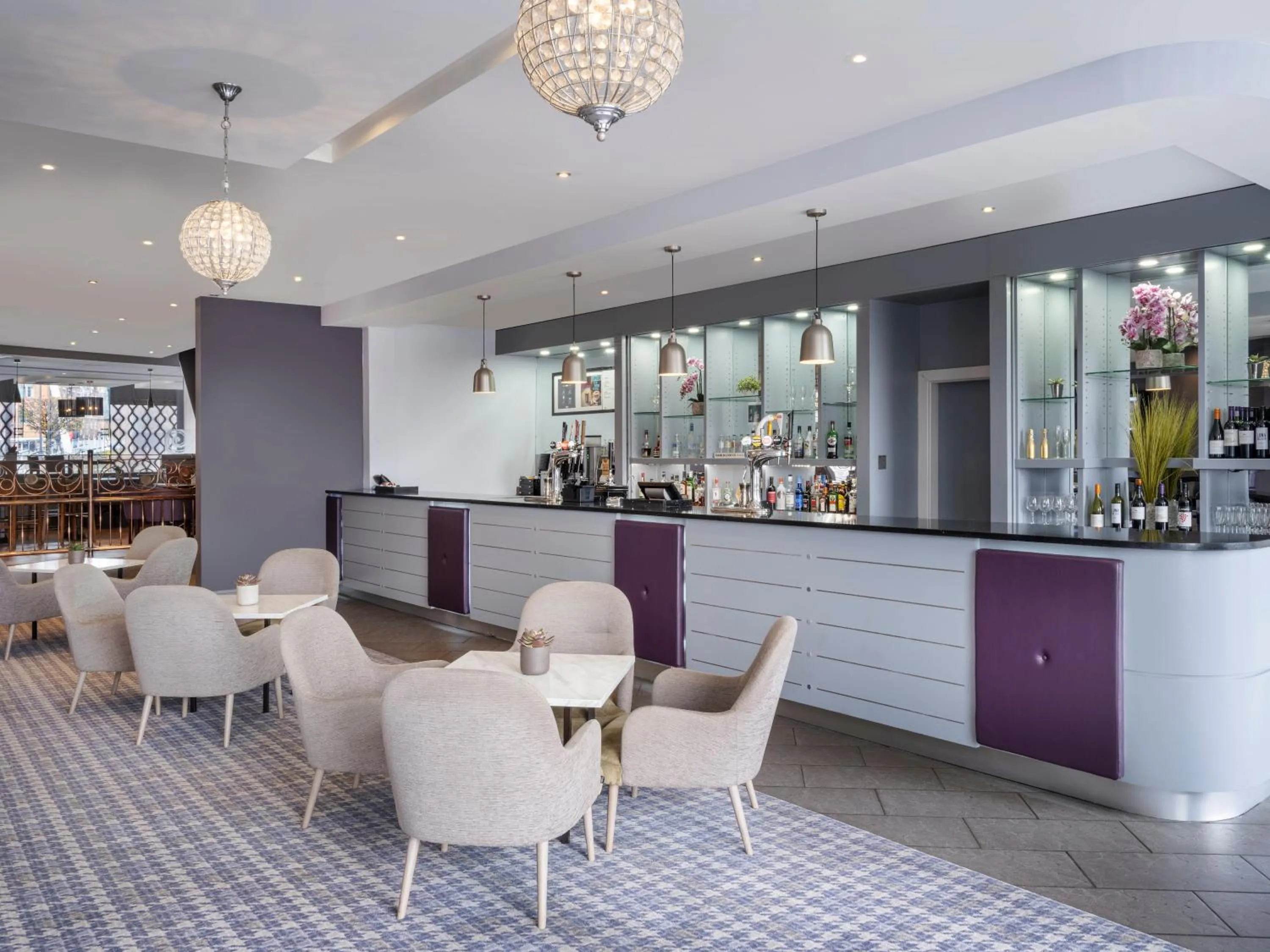 Restaurant/places to eat in Leonardo Hotel Leeds